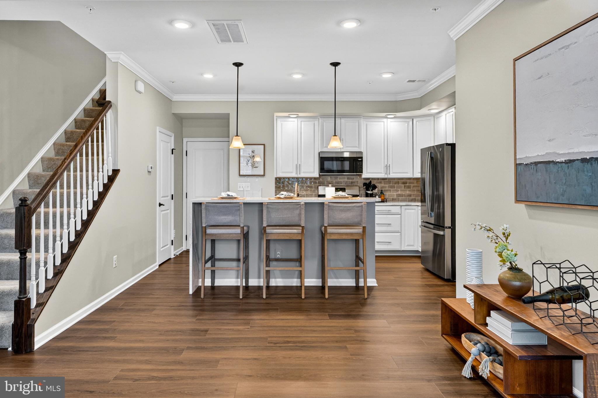 VIRGINIA MANOR CONDOMINIUM - Residential