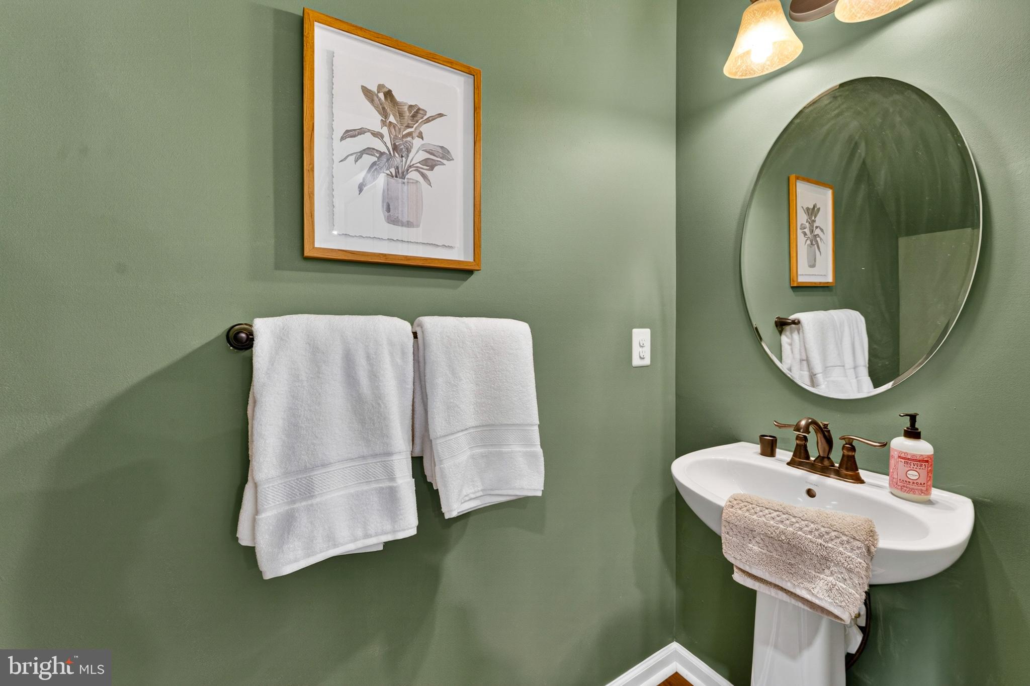 VIRGINIA MANOR CONDOMINIUM - Residential