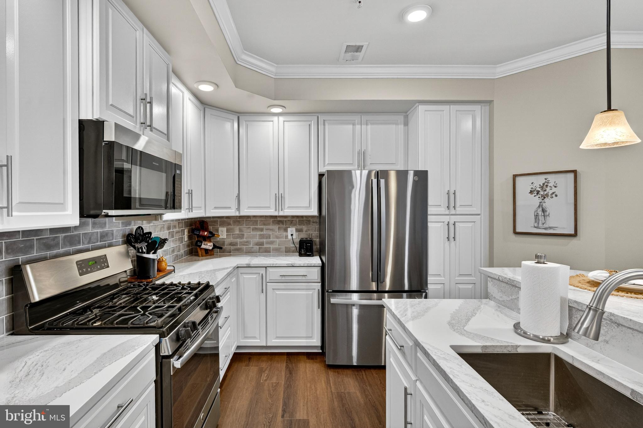 VIRGINIA MANOR CONDOMINIUM - Residential