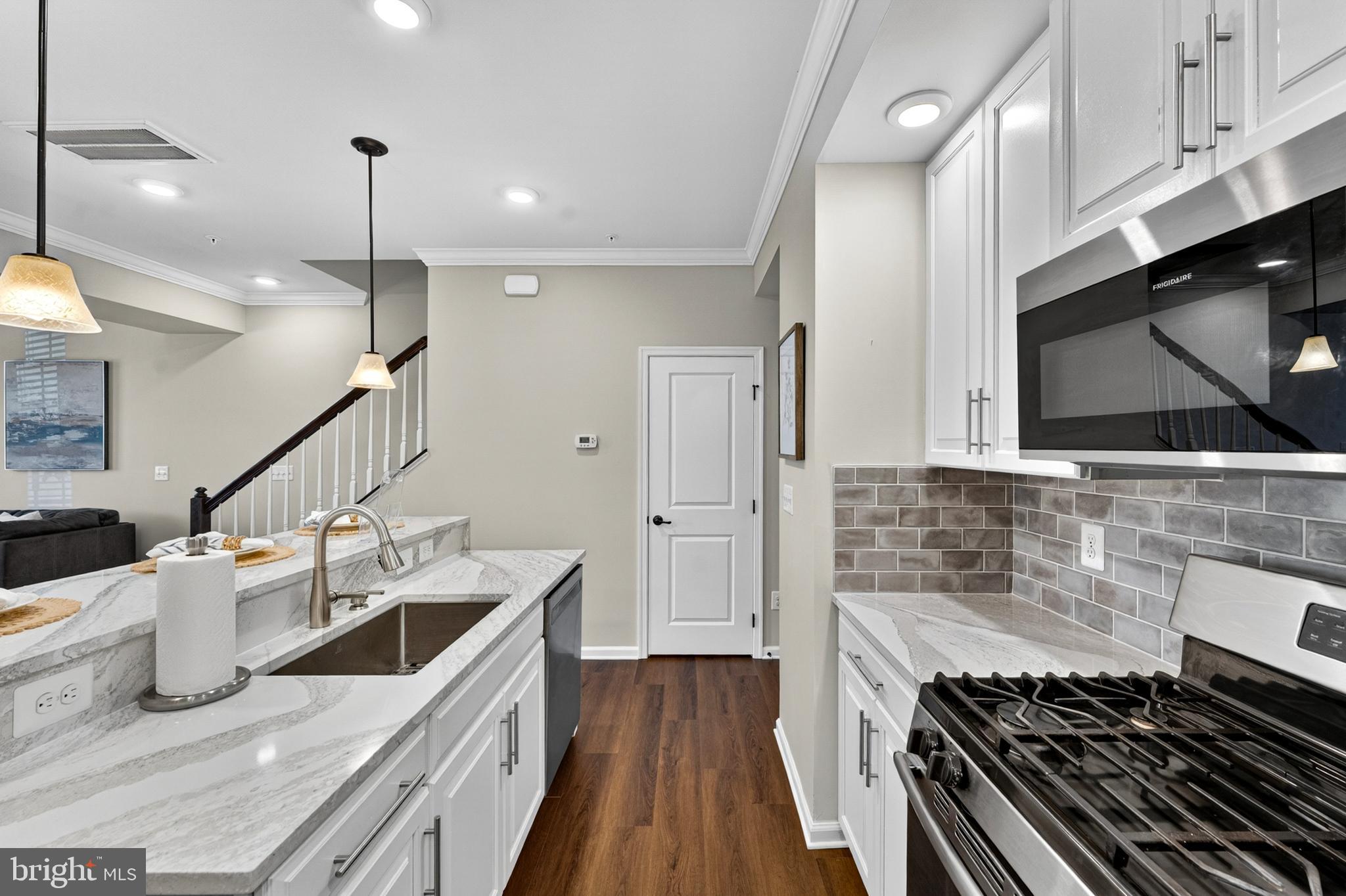 VIRGINIA MANOR CONDOMINIUM - Residential