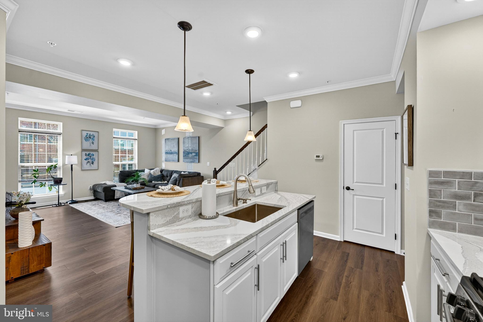 VIRGINIA MANOR CONDOMINIUM - Residential