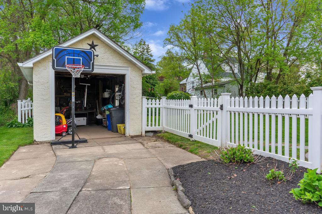 PADDOCK FARMS - Residential