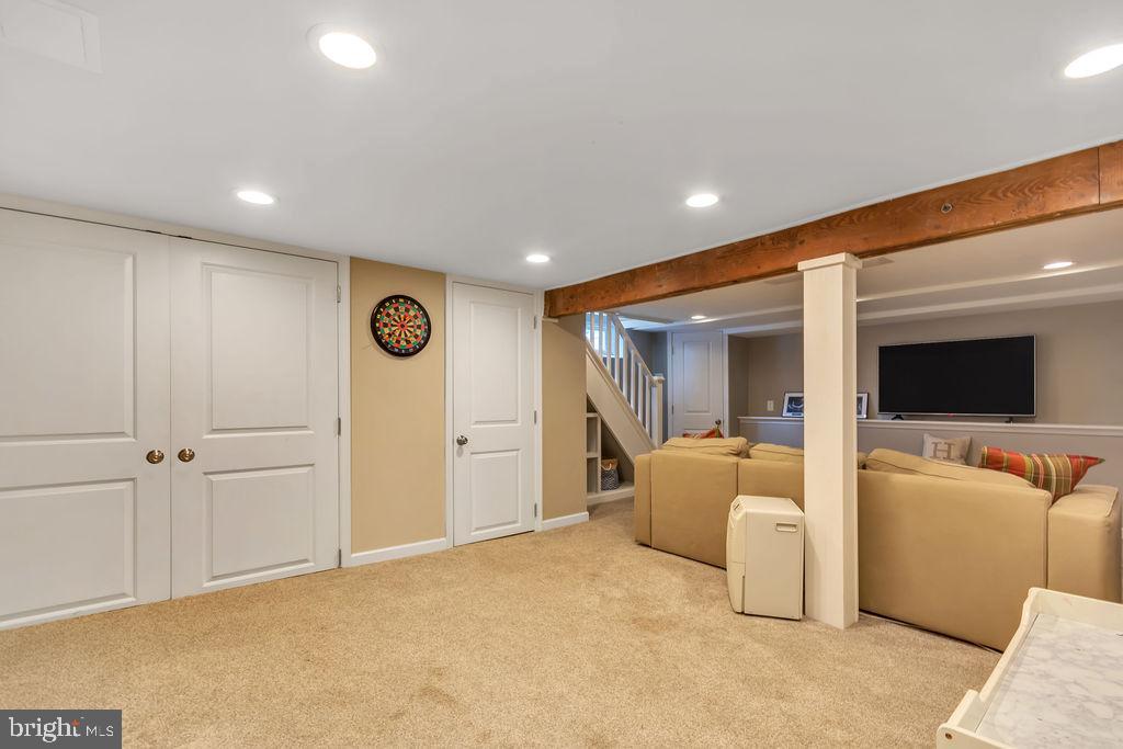 PADDOCK FARMS - Residential
