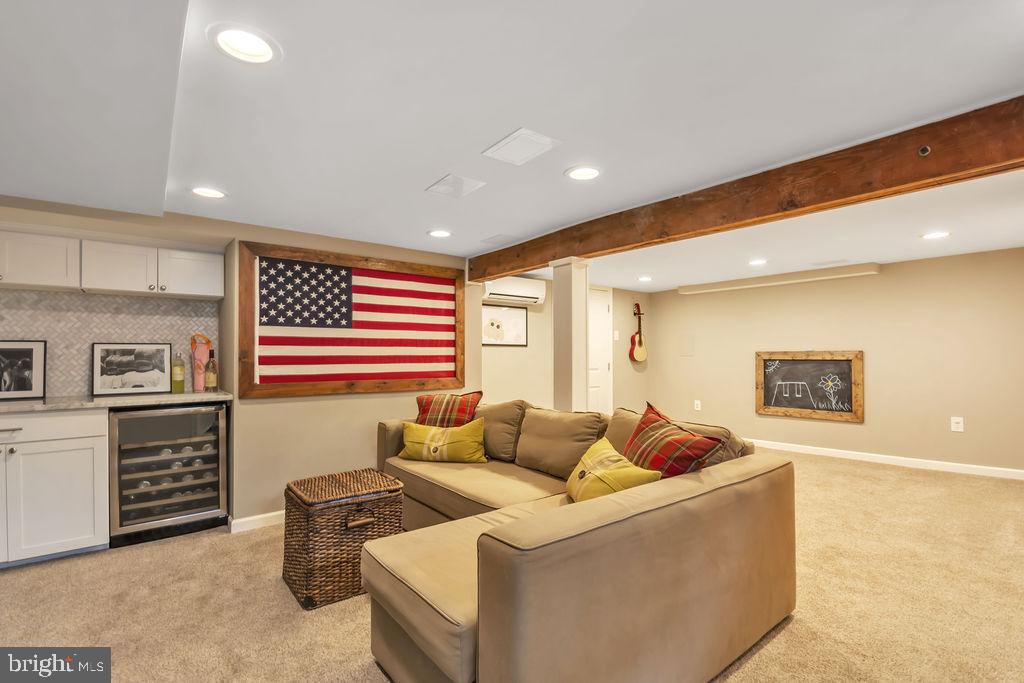 PADDOCK FARMS - Residential