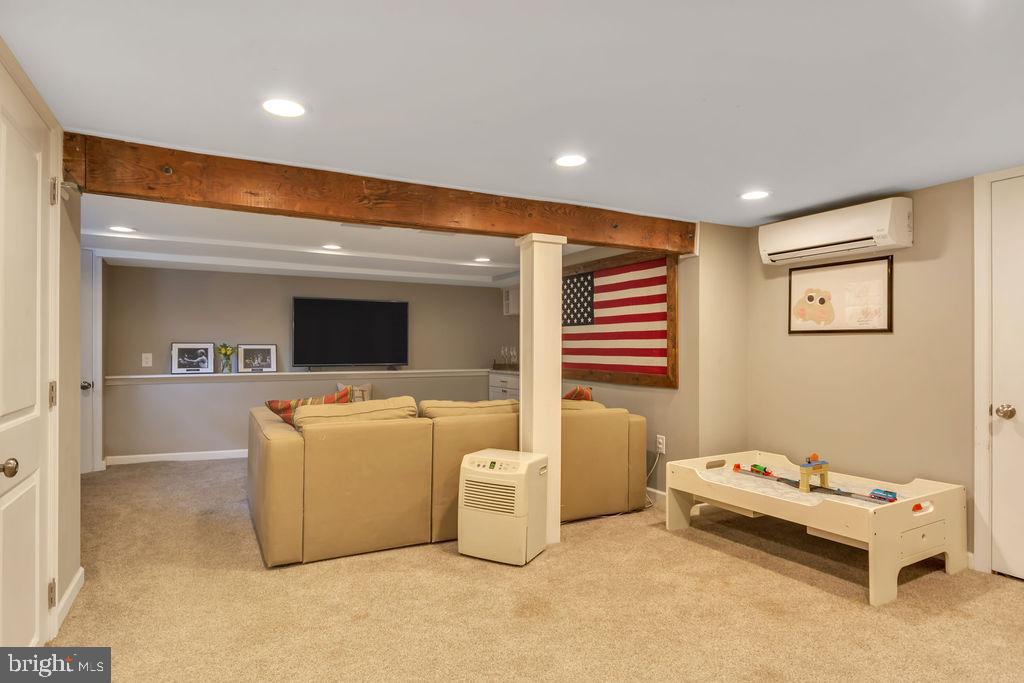PADDOCK FARMS - Residential