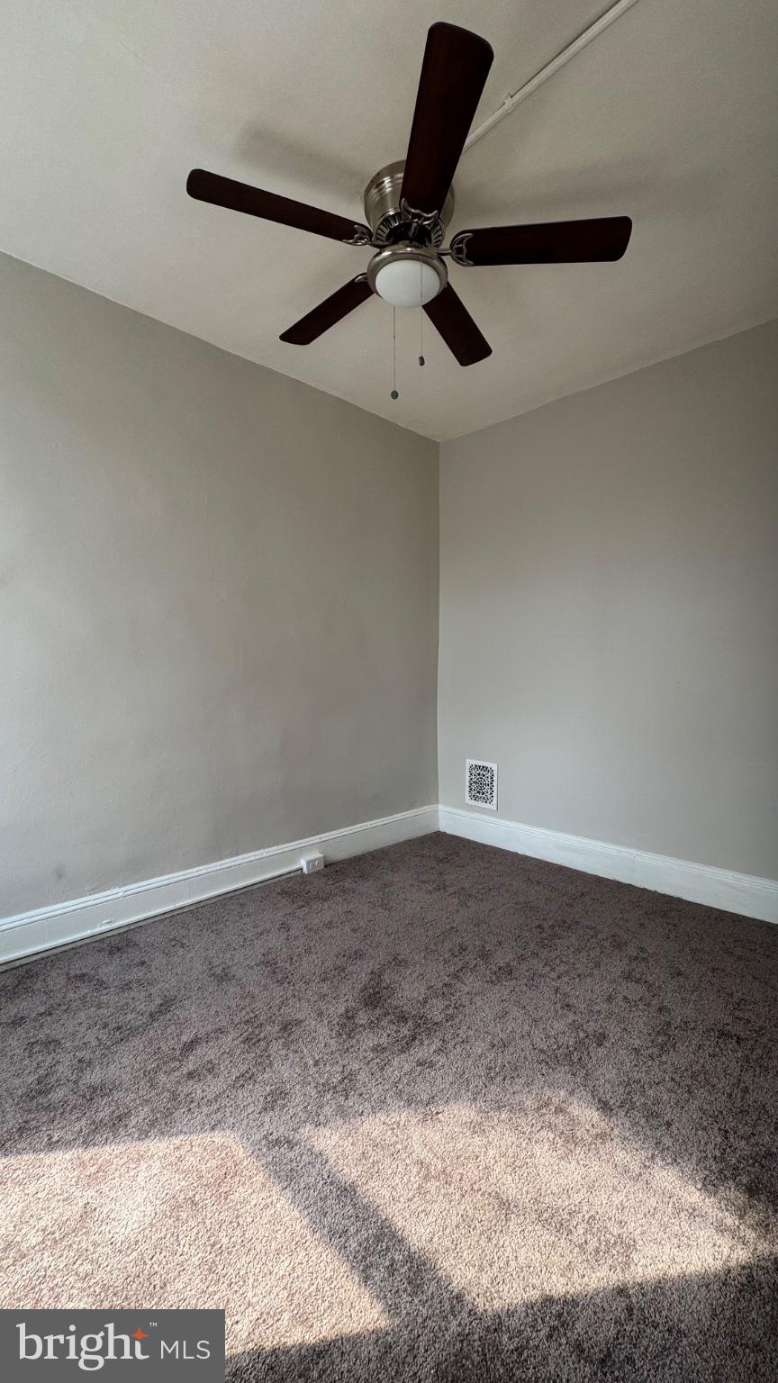 527 N HOBART
