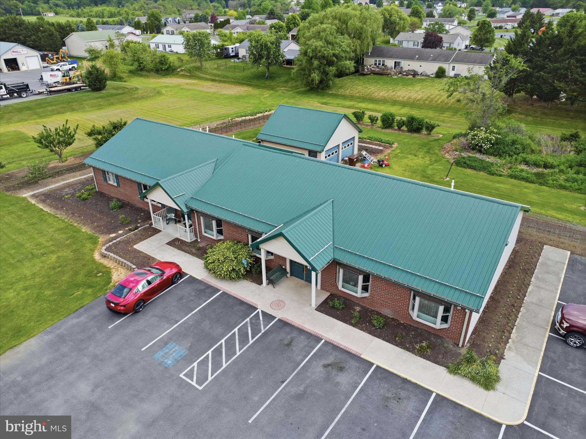 6150 LINCOLN WAY EAST E