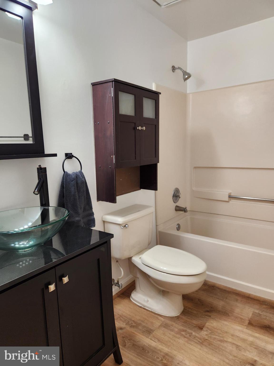 FLOWER HILL - Residential