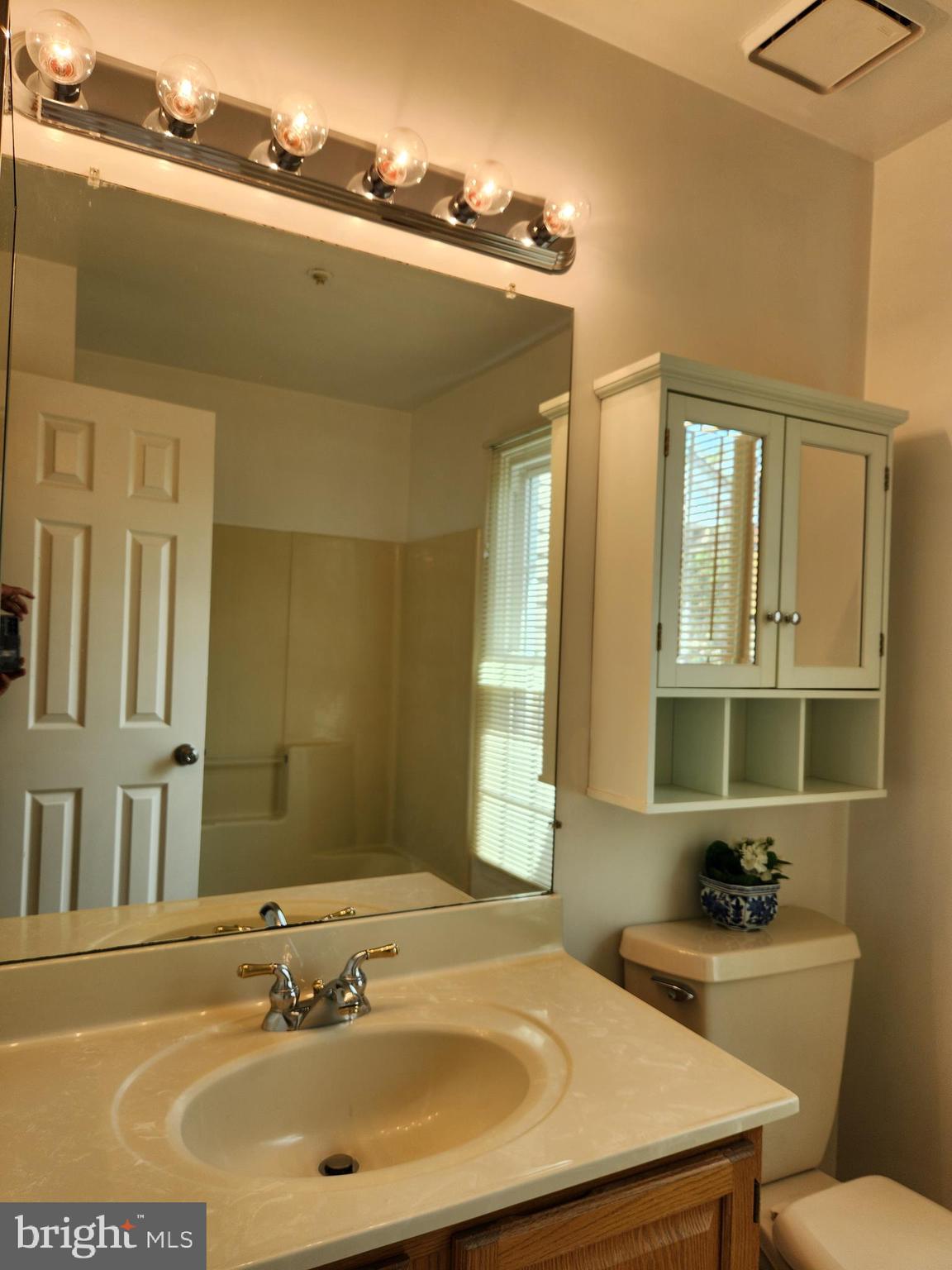 FLOWER HILL - Residential