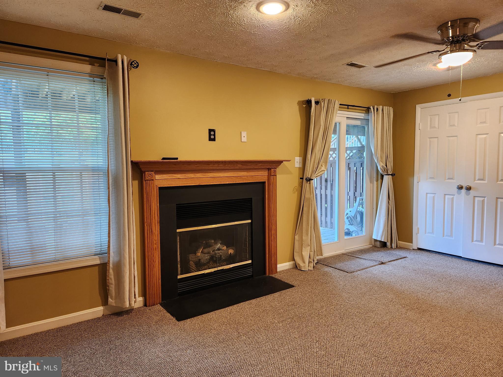 FLOWER HILL - Residential