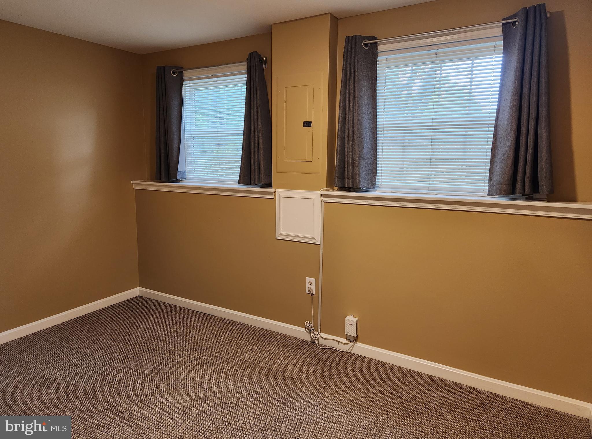 FLOWER HILL - Residential