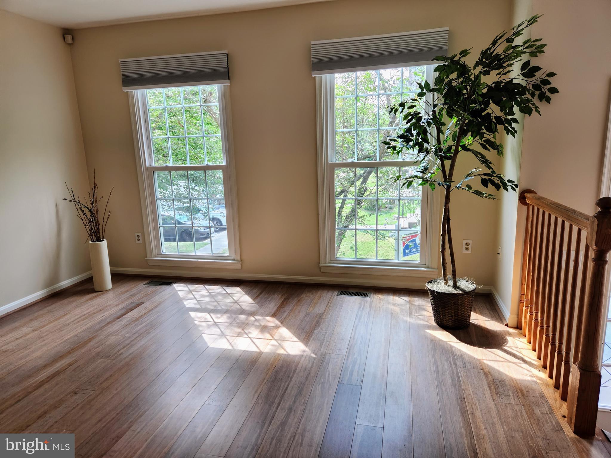 FLOWER HILL - Residential