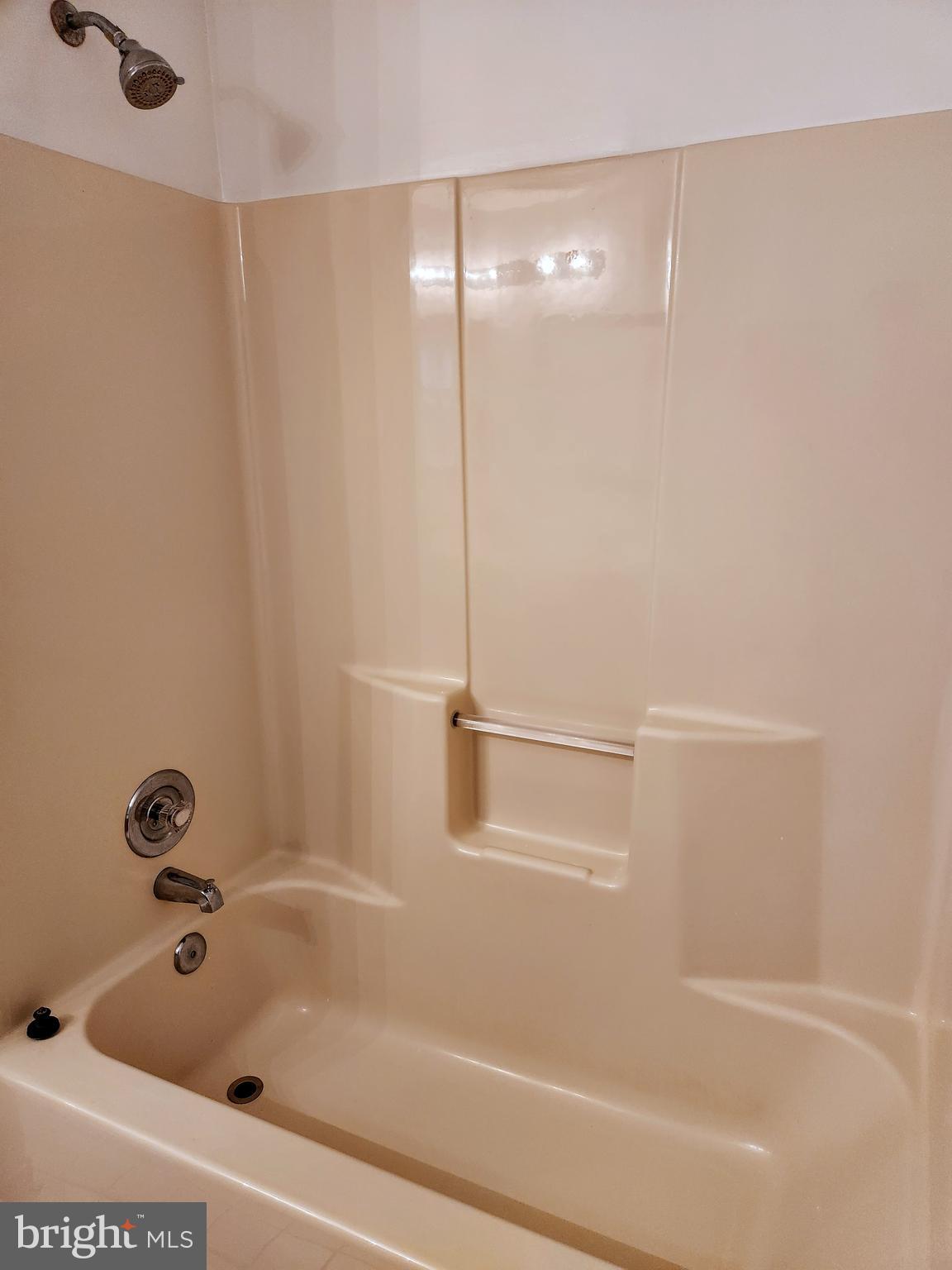 FLOWER HILL - Residential