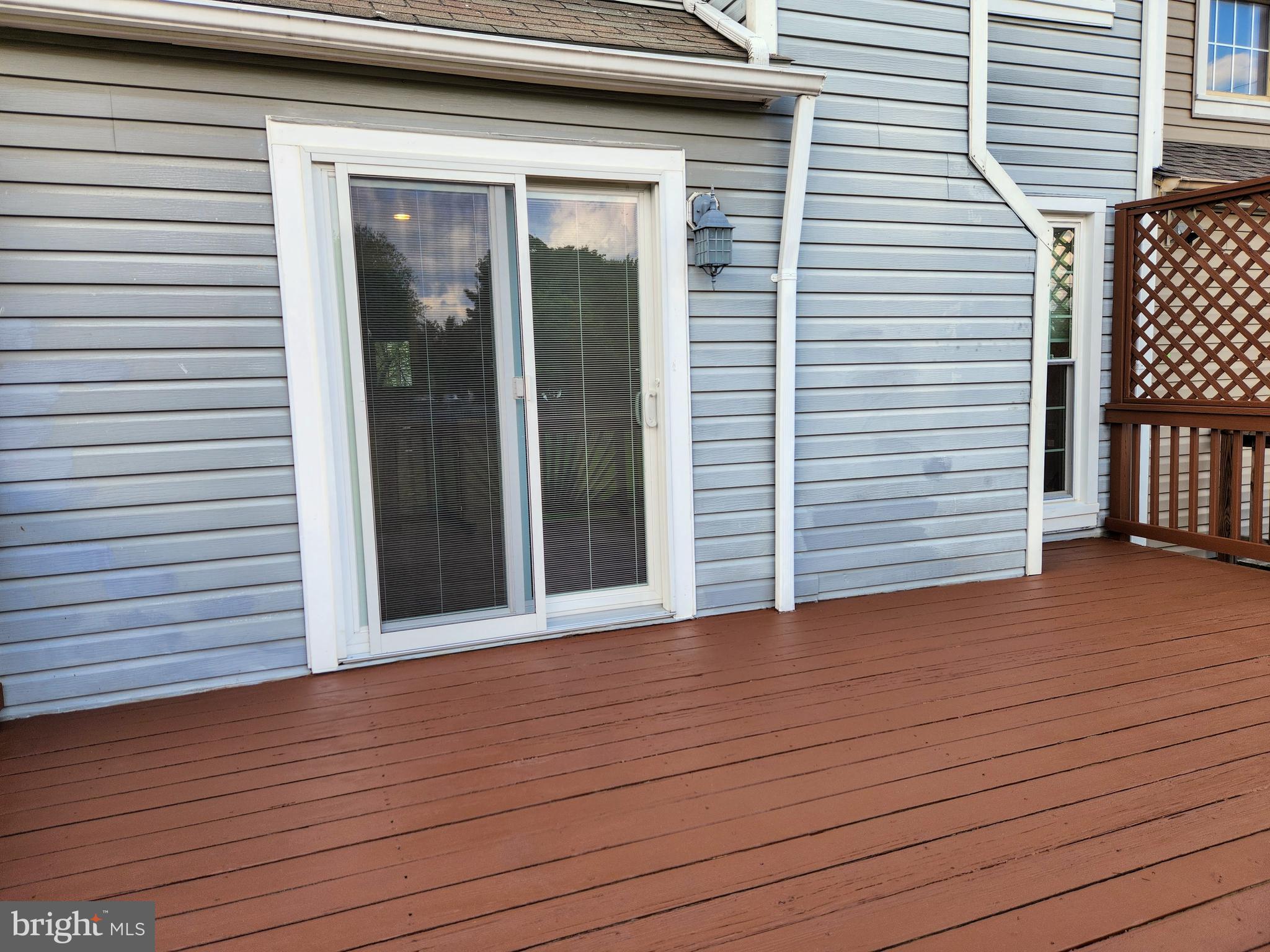 FLOWER HILL - Residential