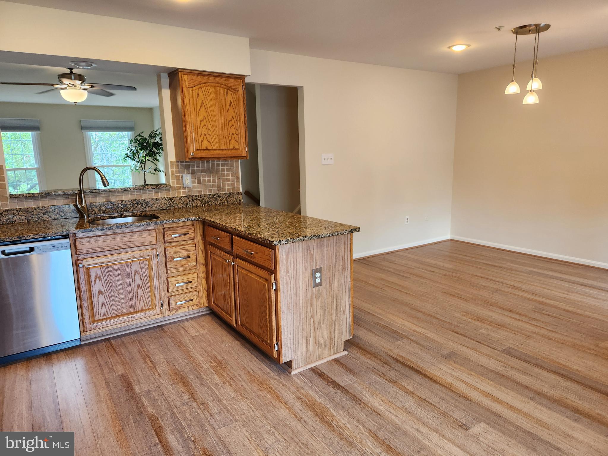 FLOWER HILL - Residential