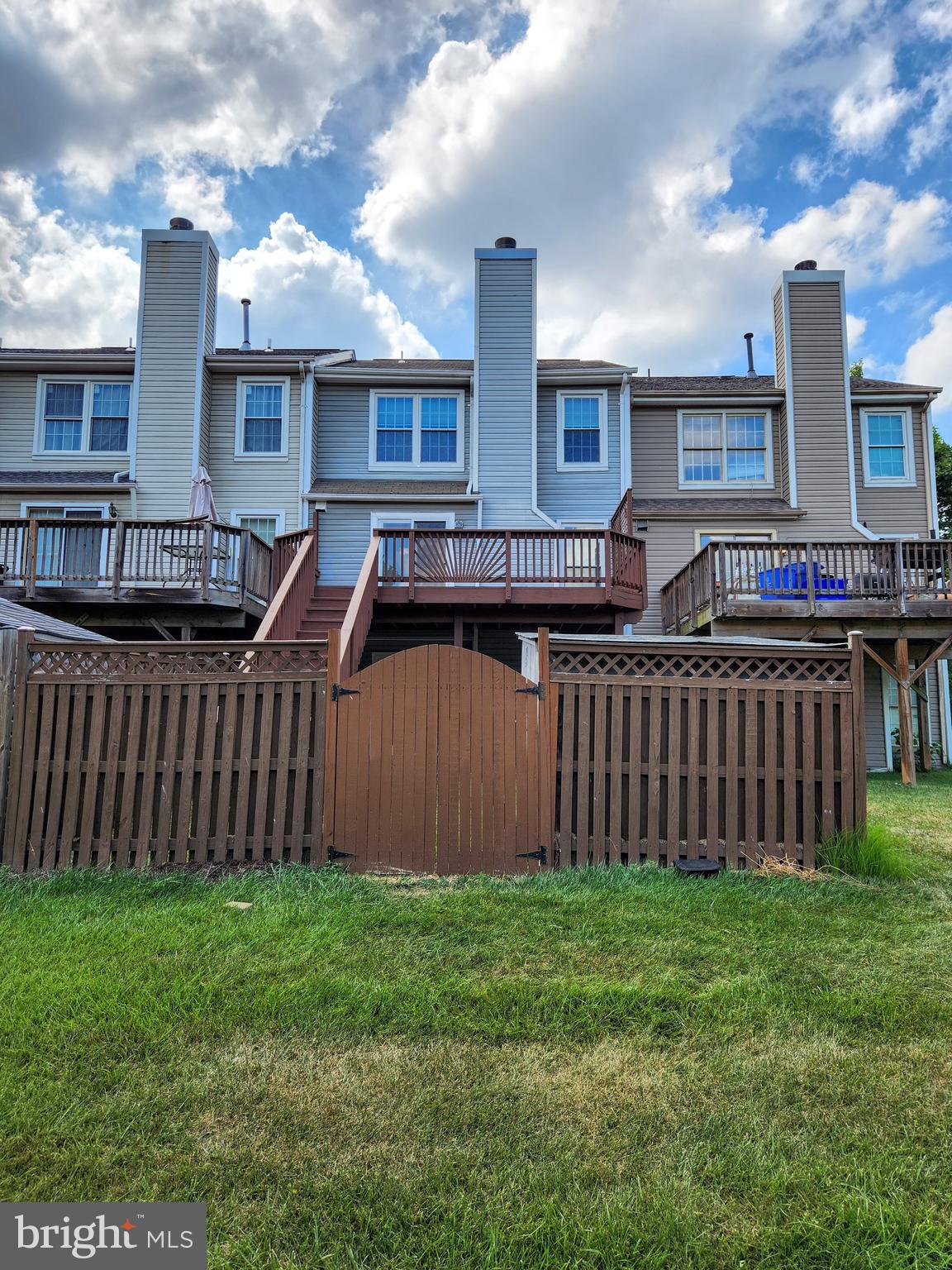 FLOWER HILL - Residential