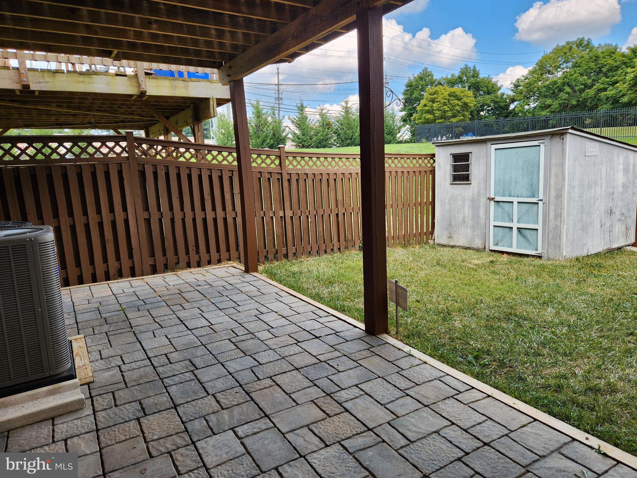 FLOWER HILL - Residential