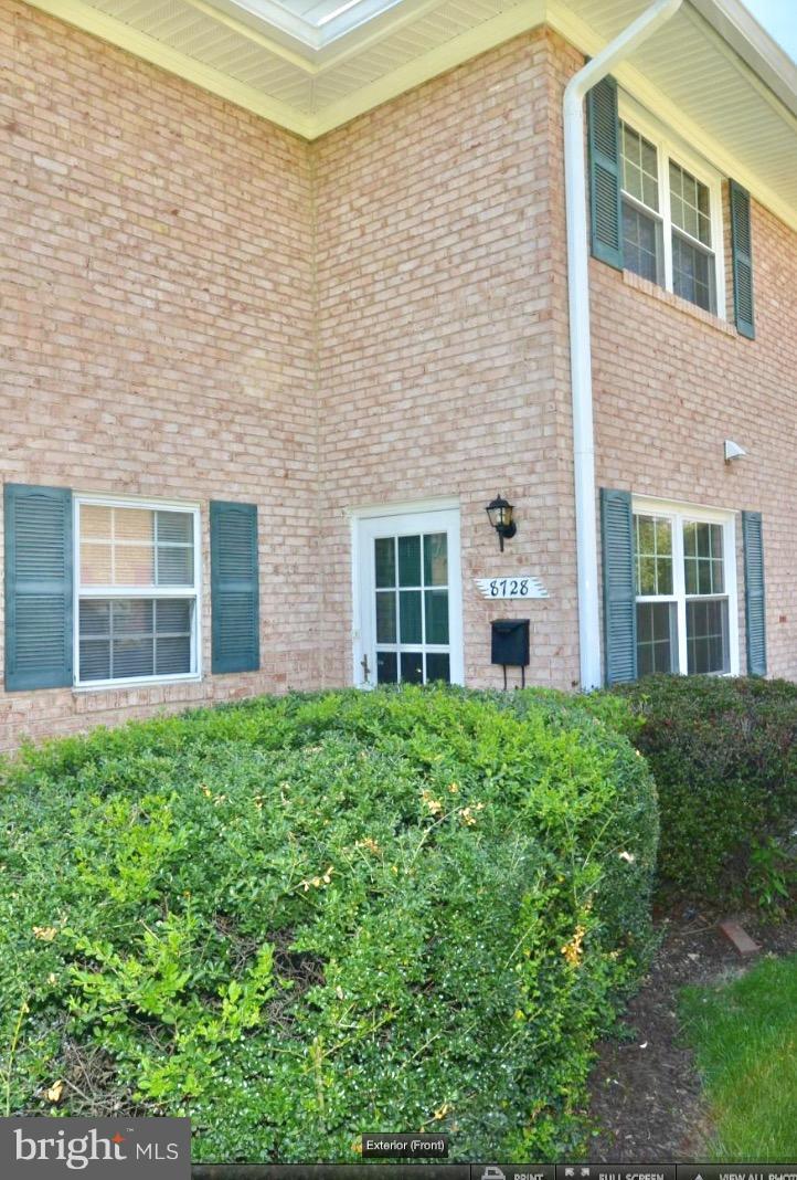 TERRACE TOWNE HOMES OF WOODLAWN - Residential Lease