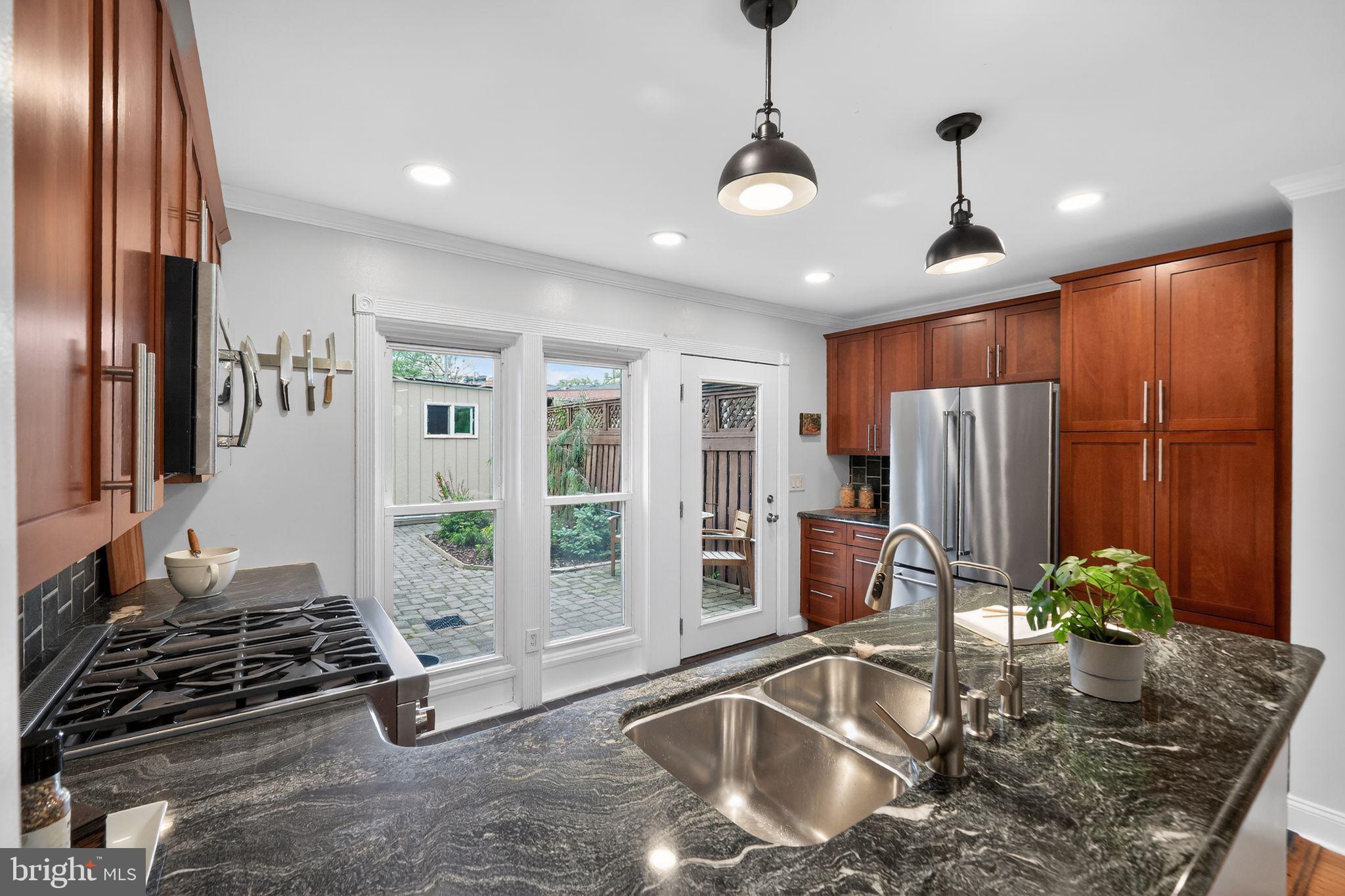 FAIRMOUNT - Residential
