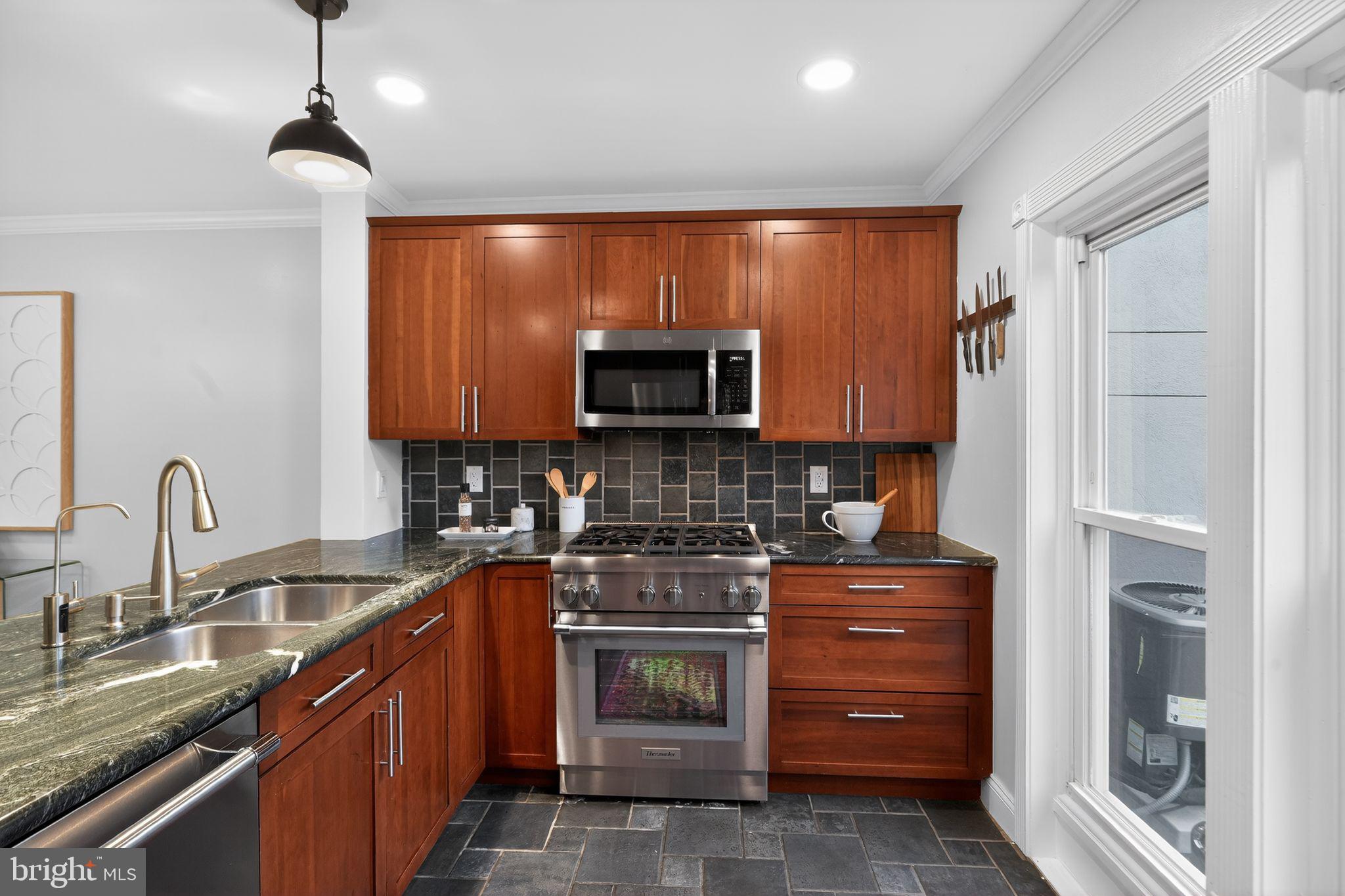 FAIRMOUNT - Residential