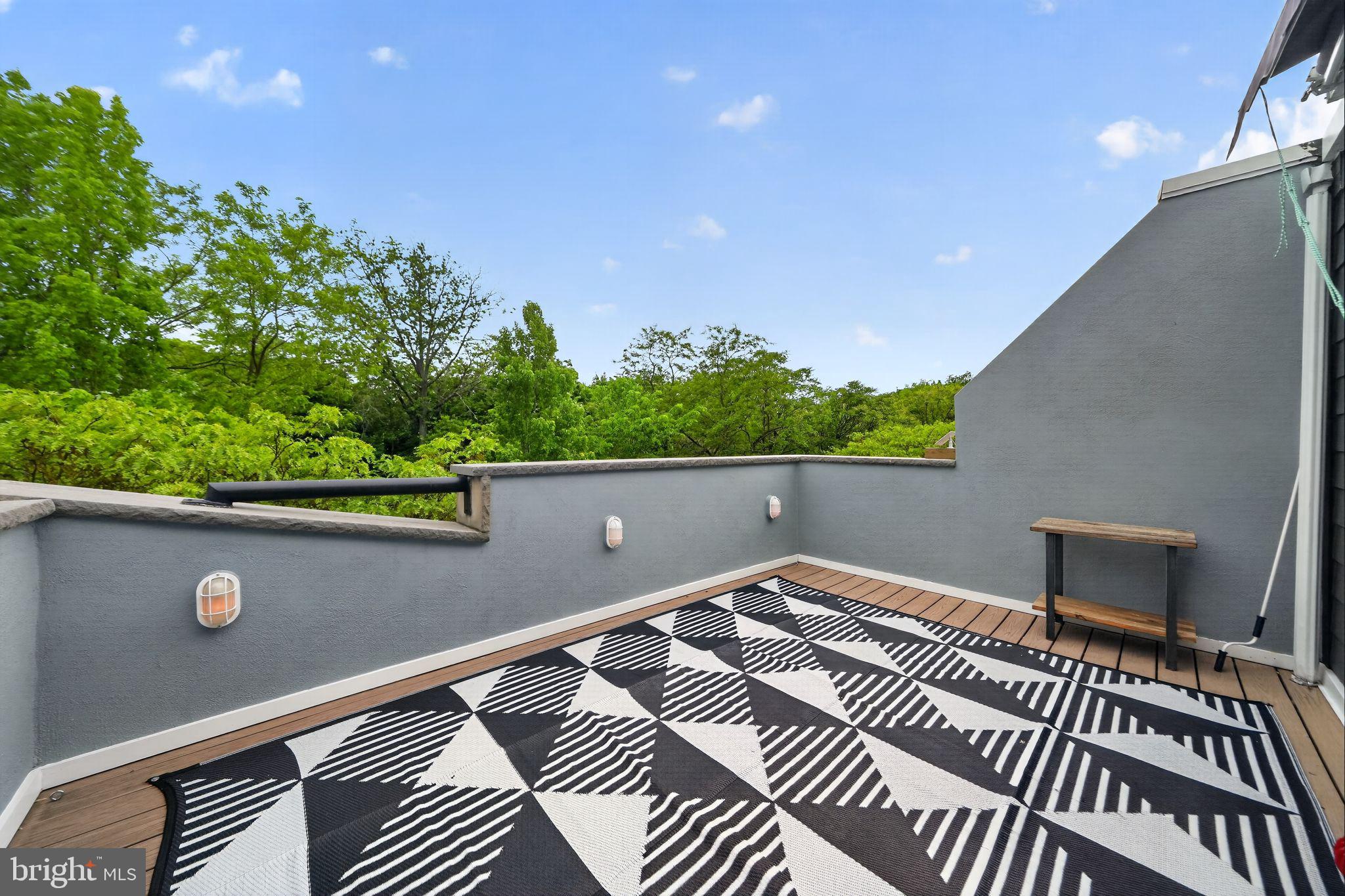 FAIRMOUNT - Residential