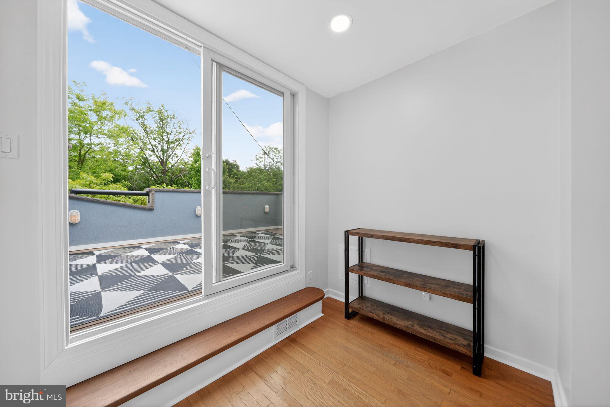 FAIRMOUNT - Residential