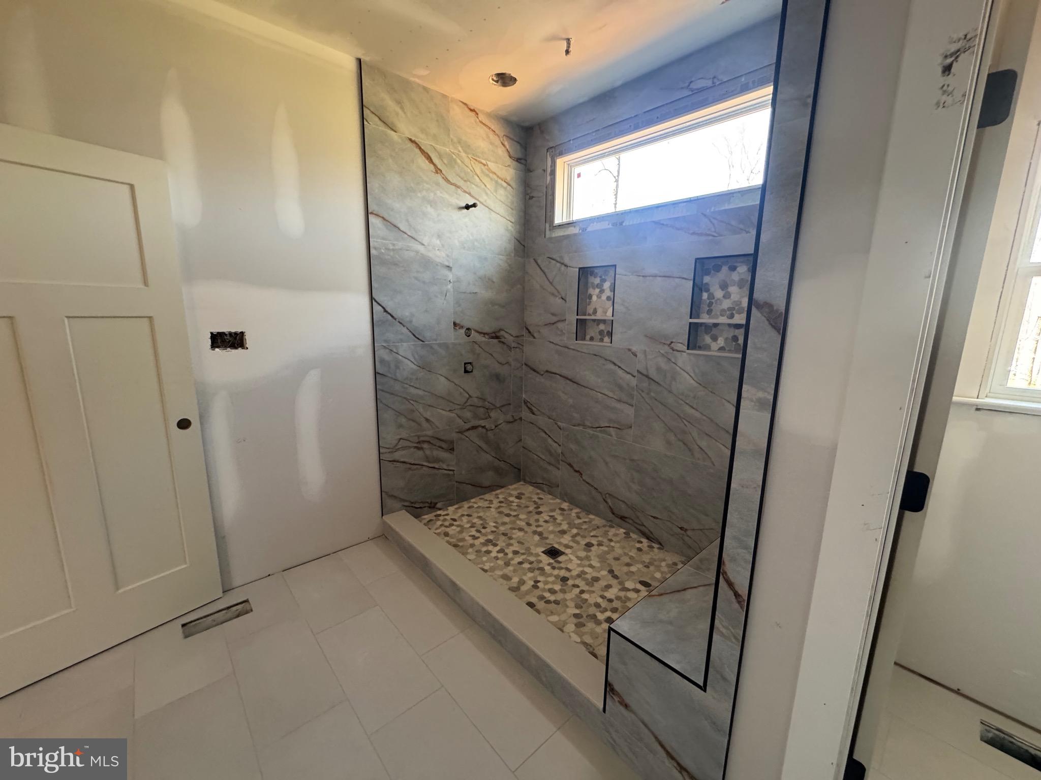 LIGHTHOUSE POINT - Residential