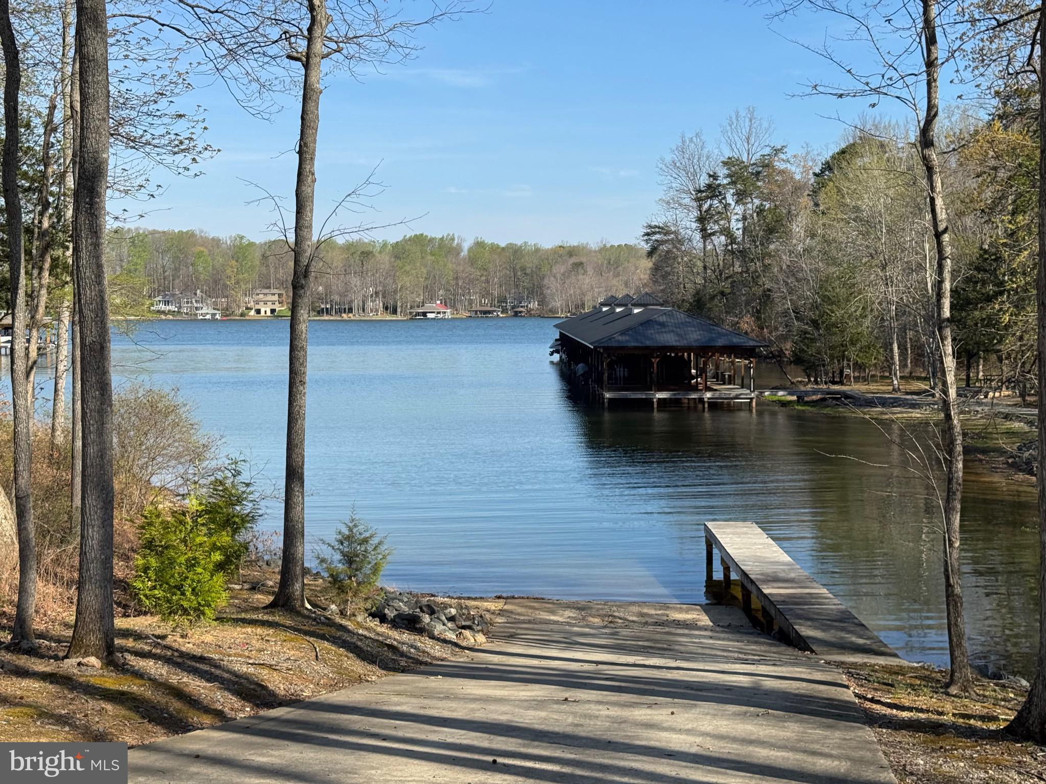 LIGHTHOUSE POINT - Residential