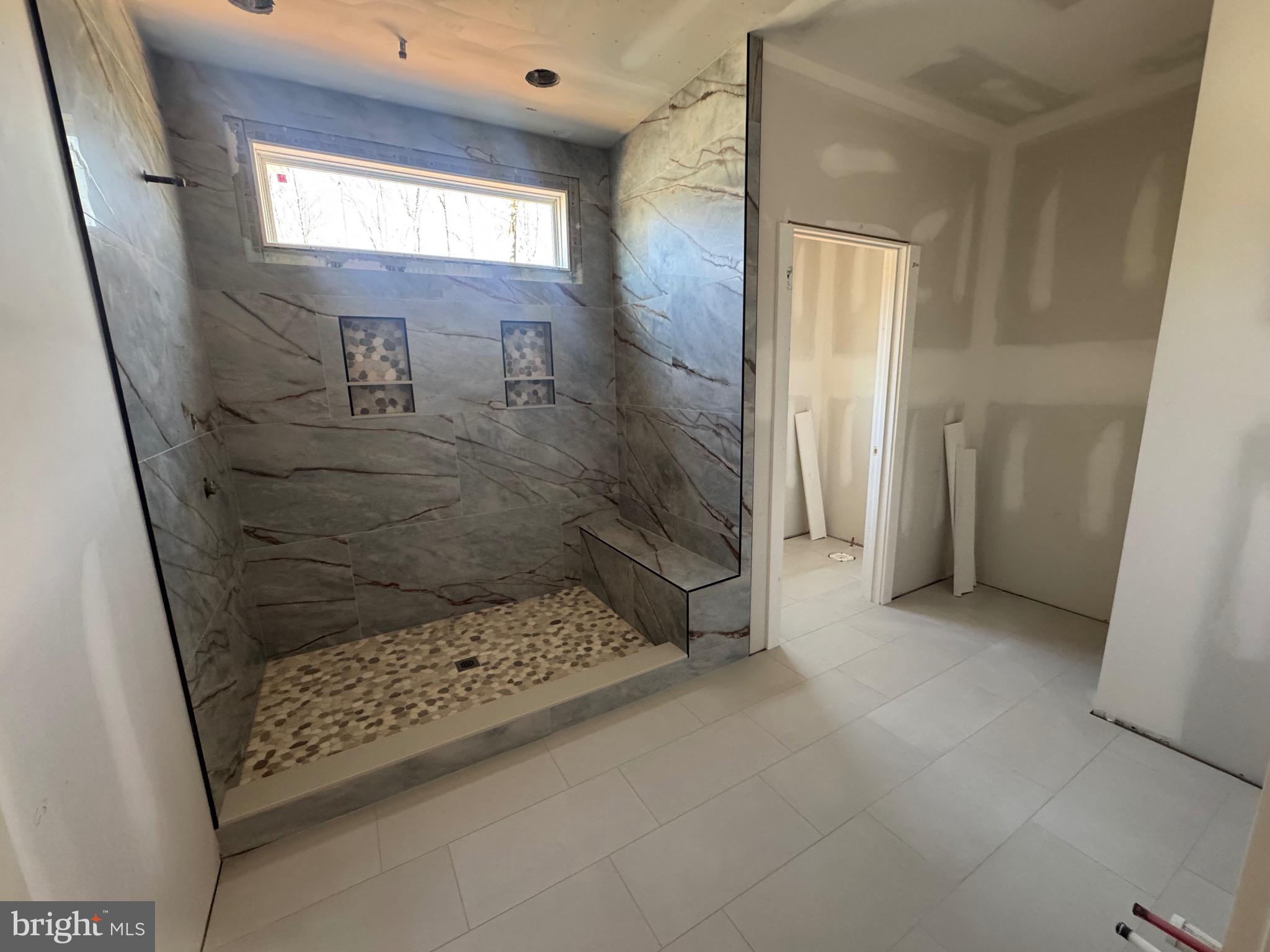 LIGHTHOUSE POINT - Residential