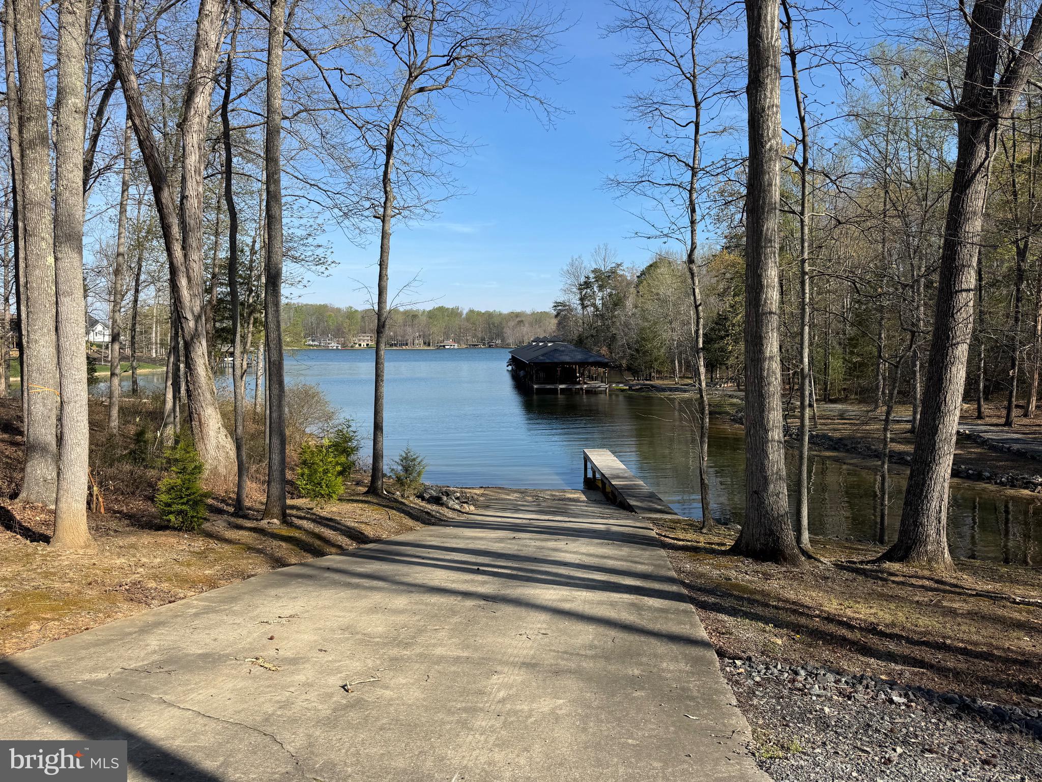 LIGHTHOUSE POINT - Residential