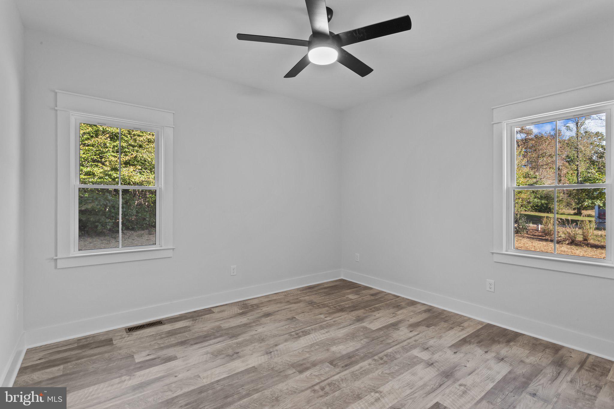 LIGHTHOUSE POINT - Residential