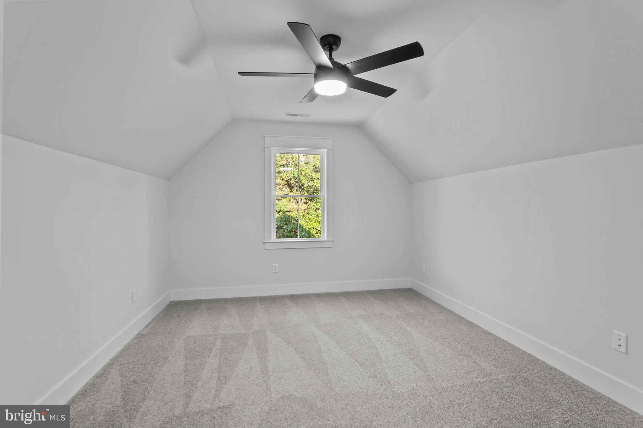 LIGHTHOUSE POINT - Residential