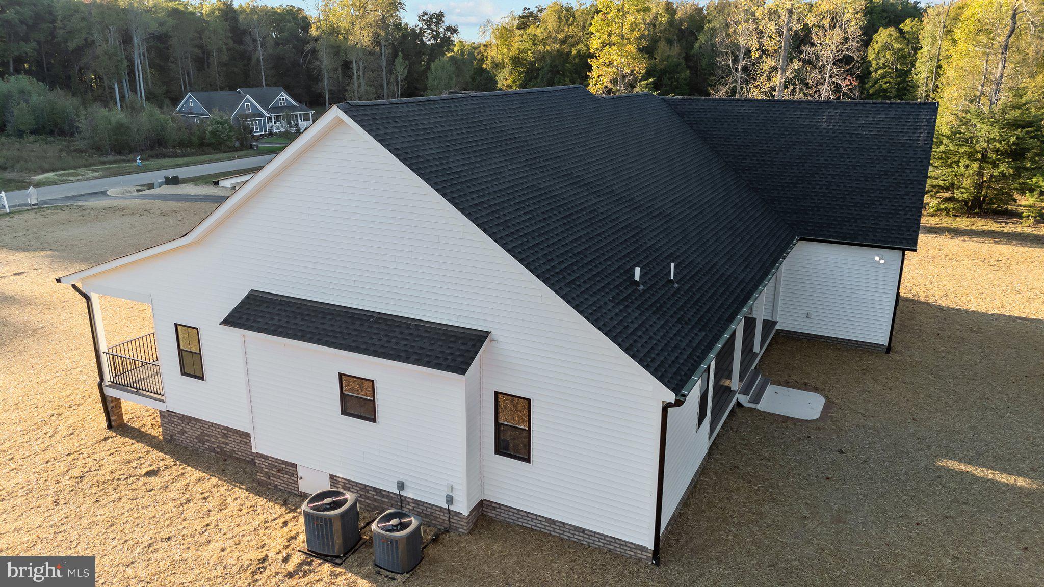 LIGHTHOUSE POINT - Residential