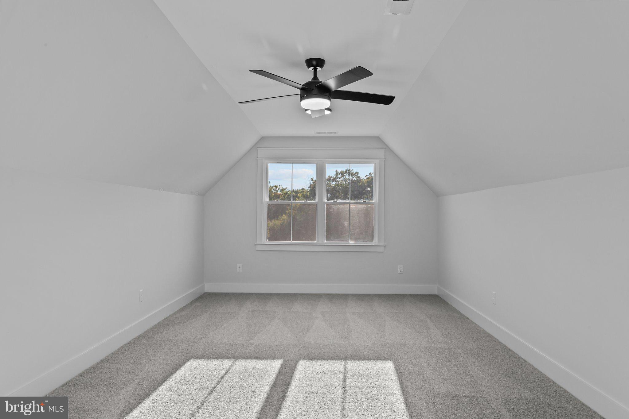 LIGHTHOUSE POINT - Residential