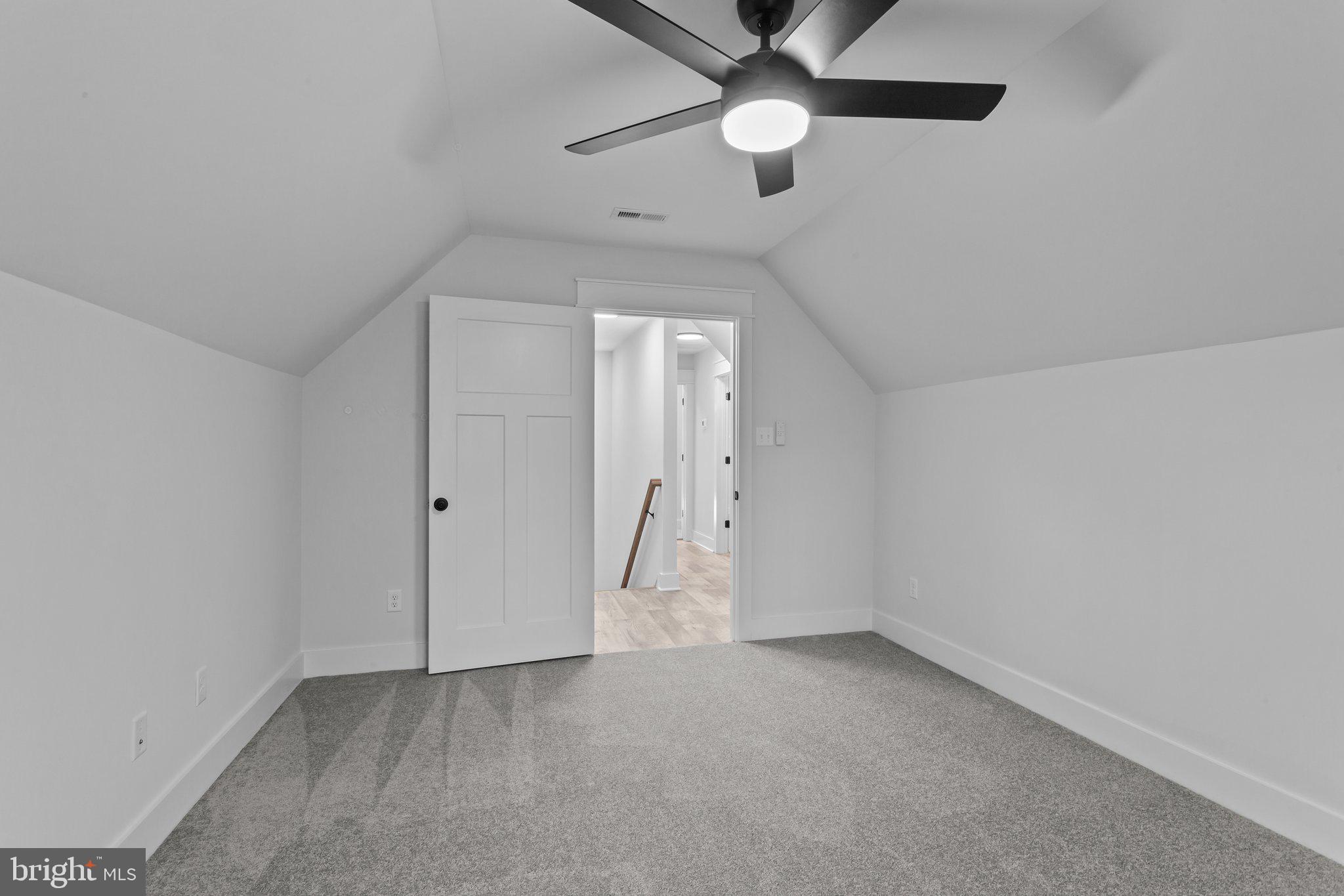 LIGHTHOUSE POINT - Residential