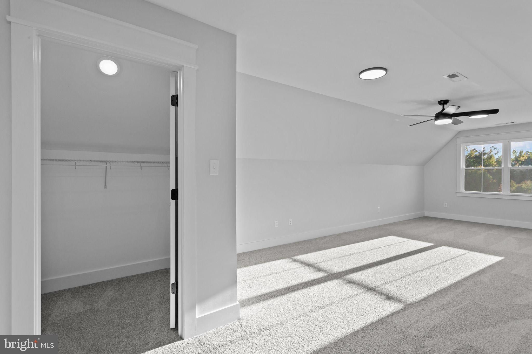 LIGHTHOUSE POINT - Residential