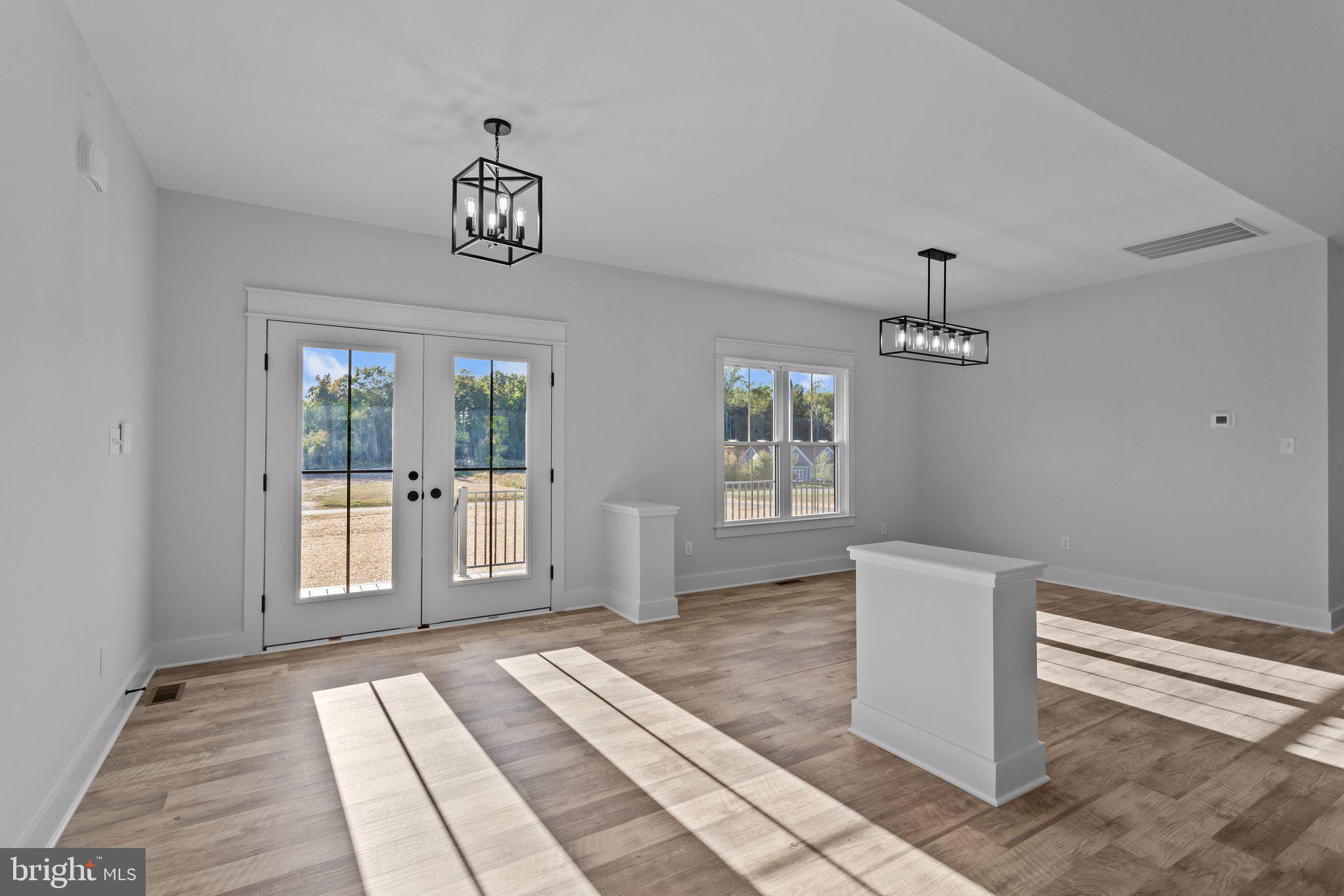 LIGHTHOUSE POINT - Residential