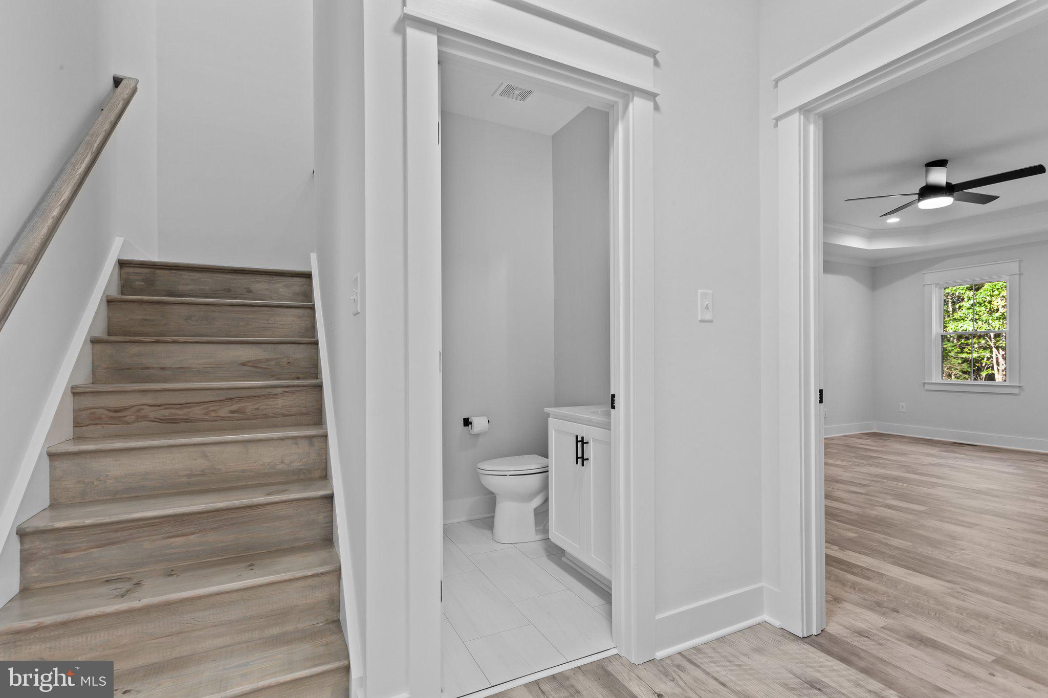 LIGHTHOUSE POINT - Residential