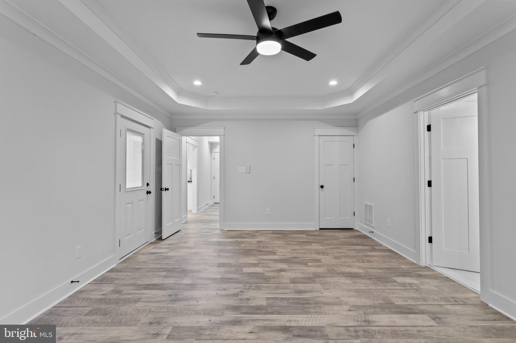 LIGHTHOUSE POINT - Residential