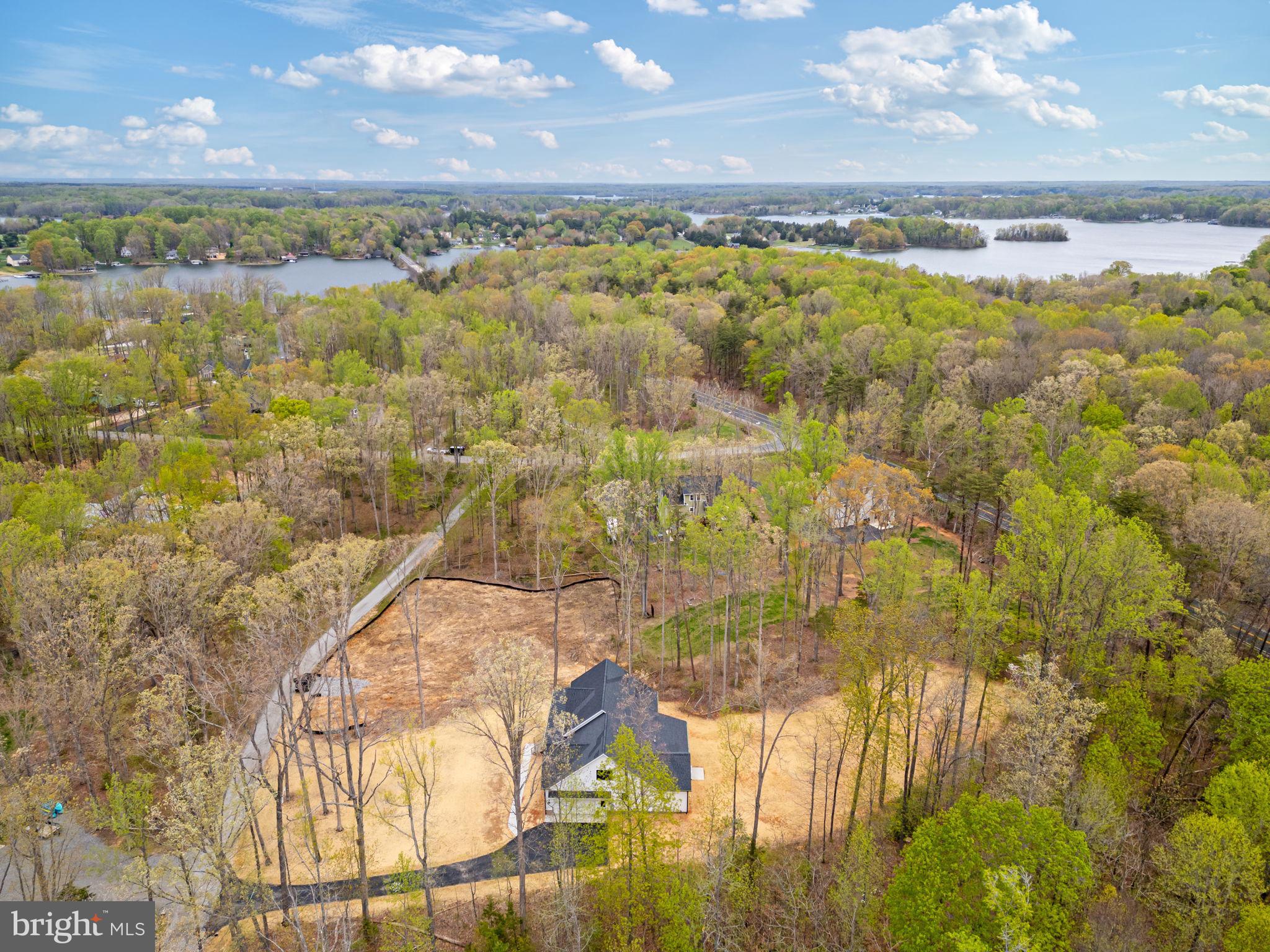 LIGHTHOUSE POINT - Residential