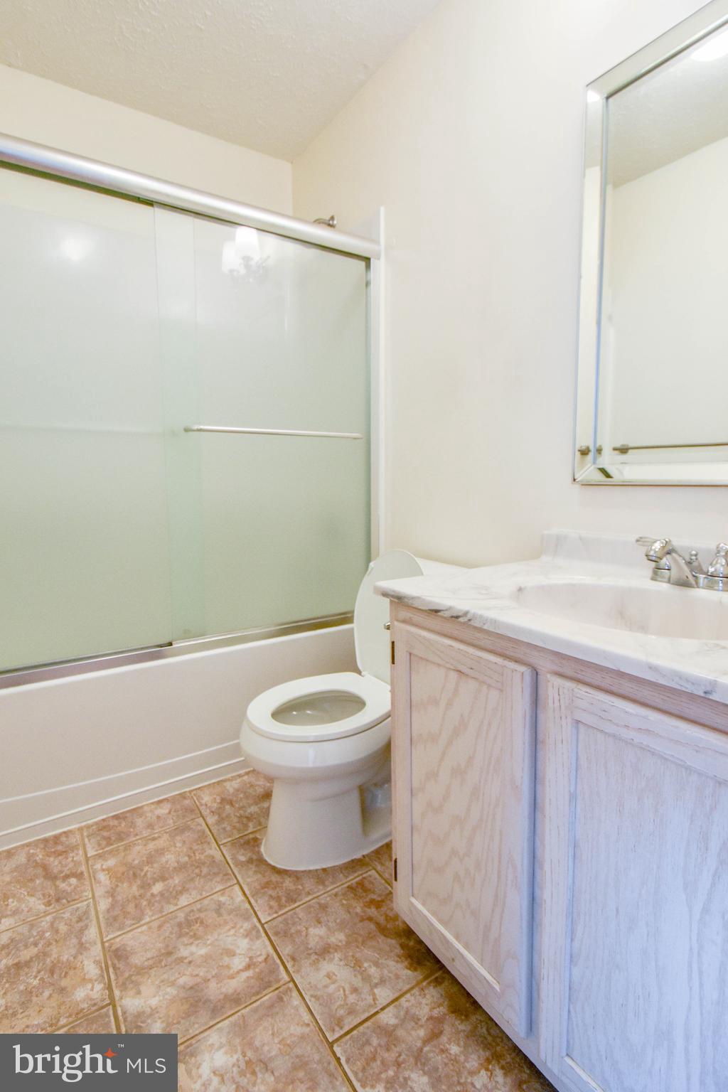 THE VILLAS - Residential Lease