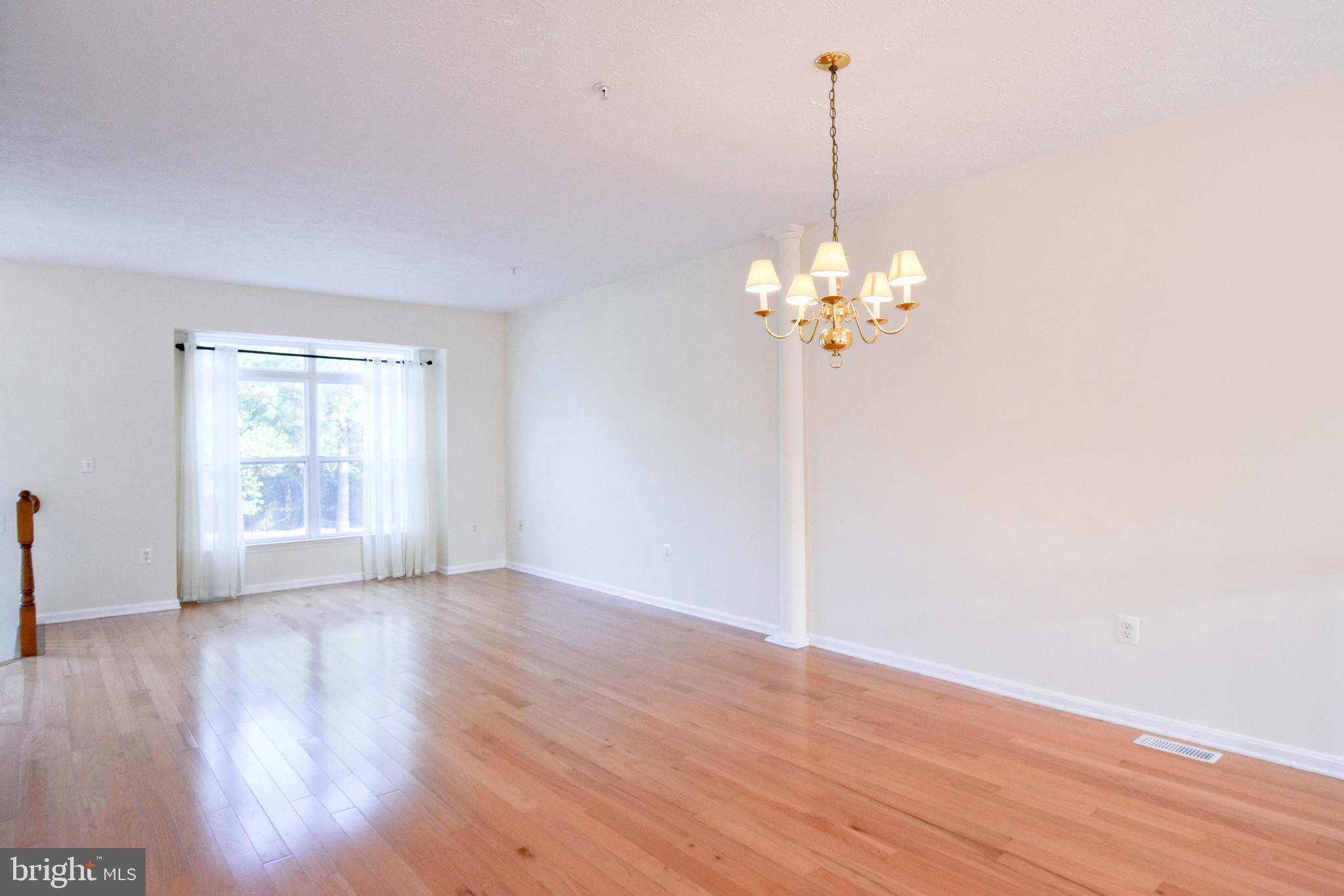 THE VILLAS - Residential Lease