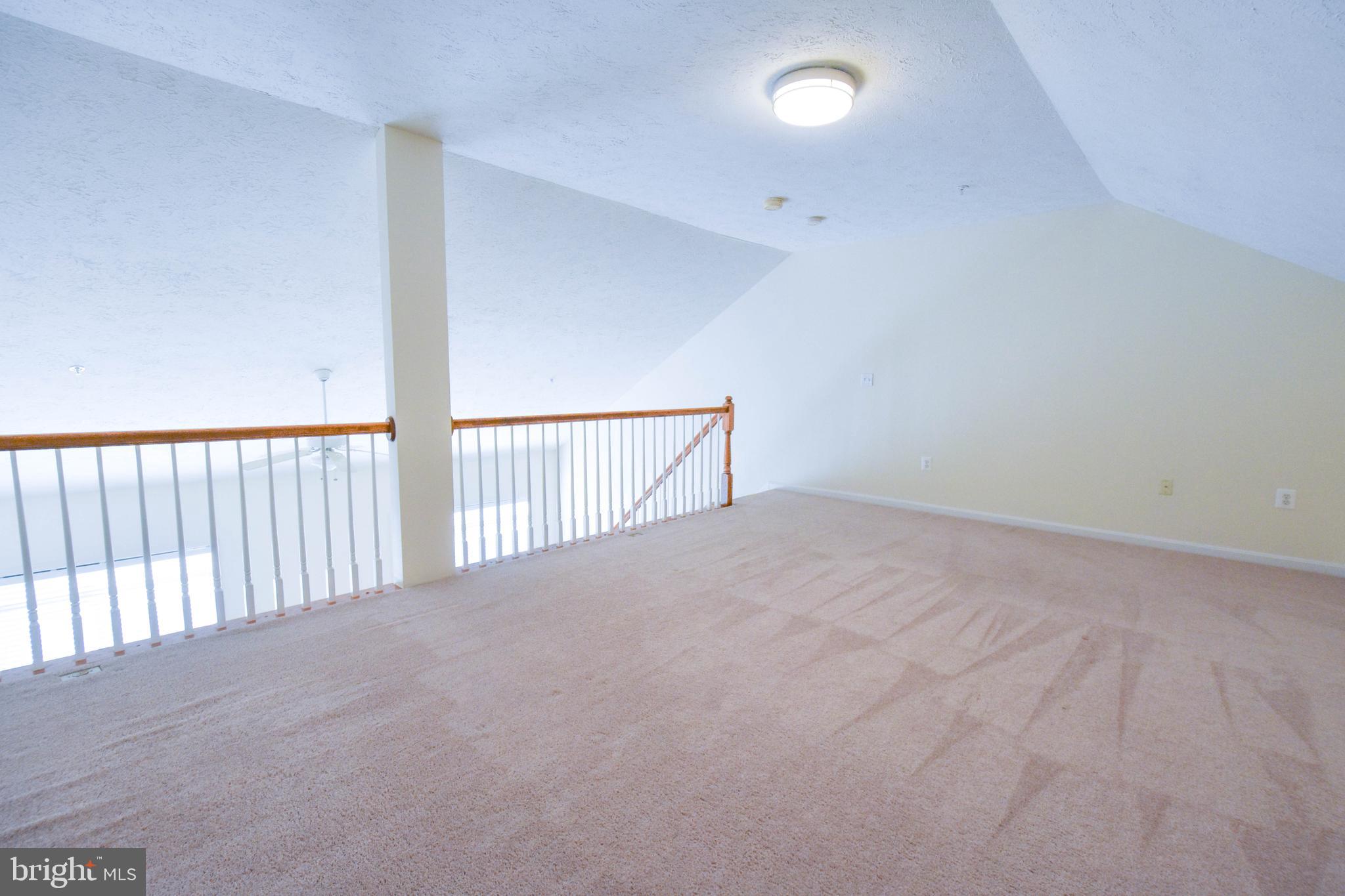 THE VILLAS - Residential Lease