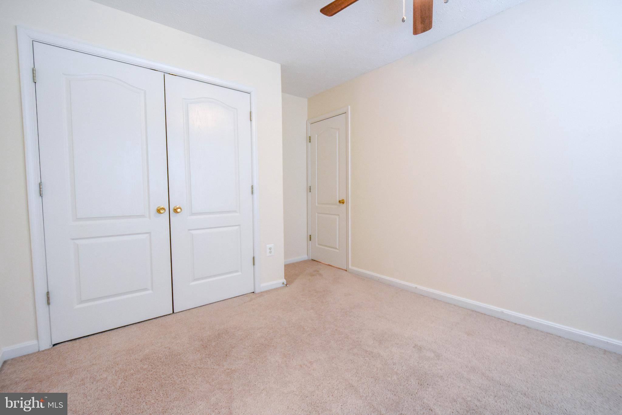 THE VILLAS - Residential Lease