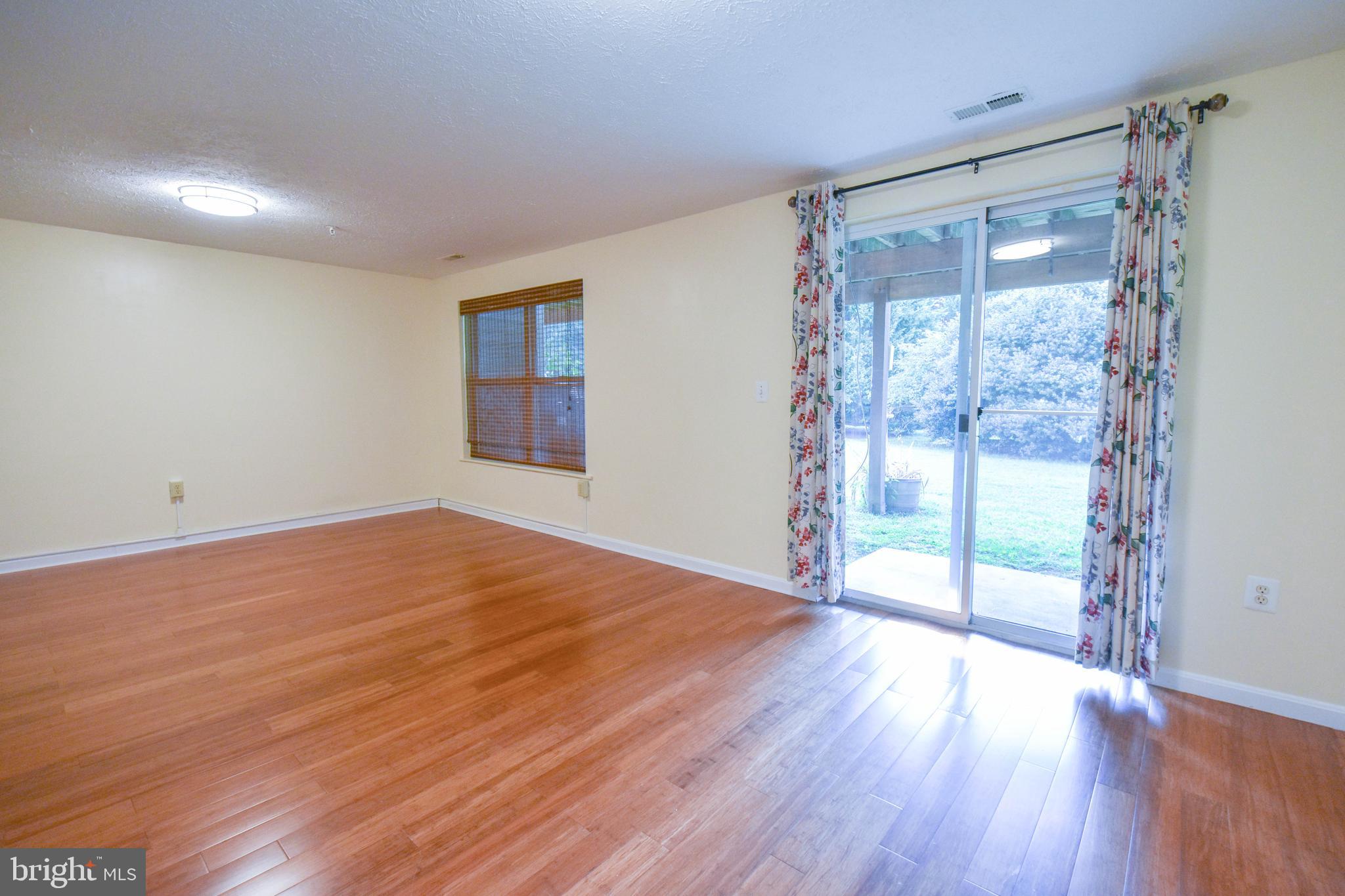 THE VILLAS - Residential Lease