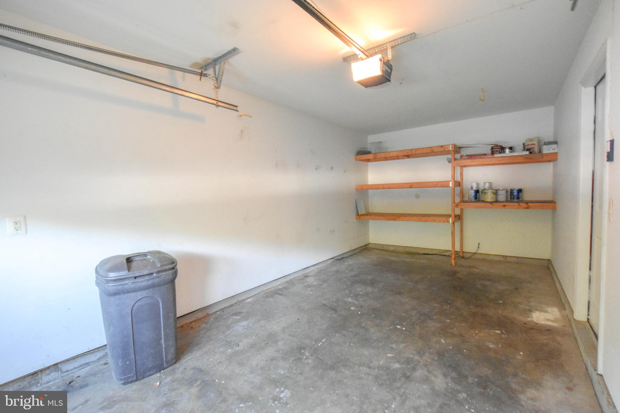 THE VILLAS - Residential Lease