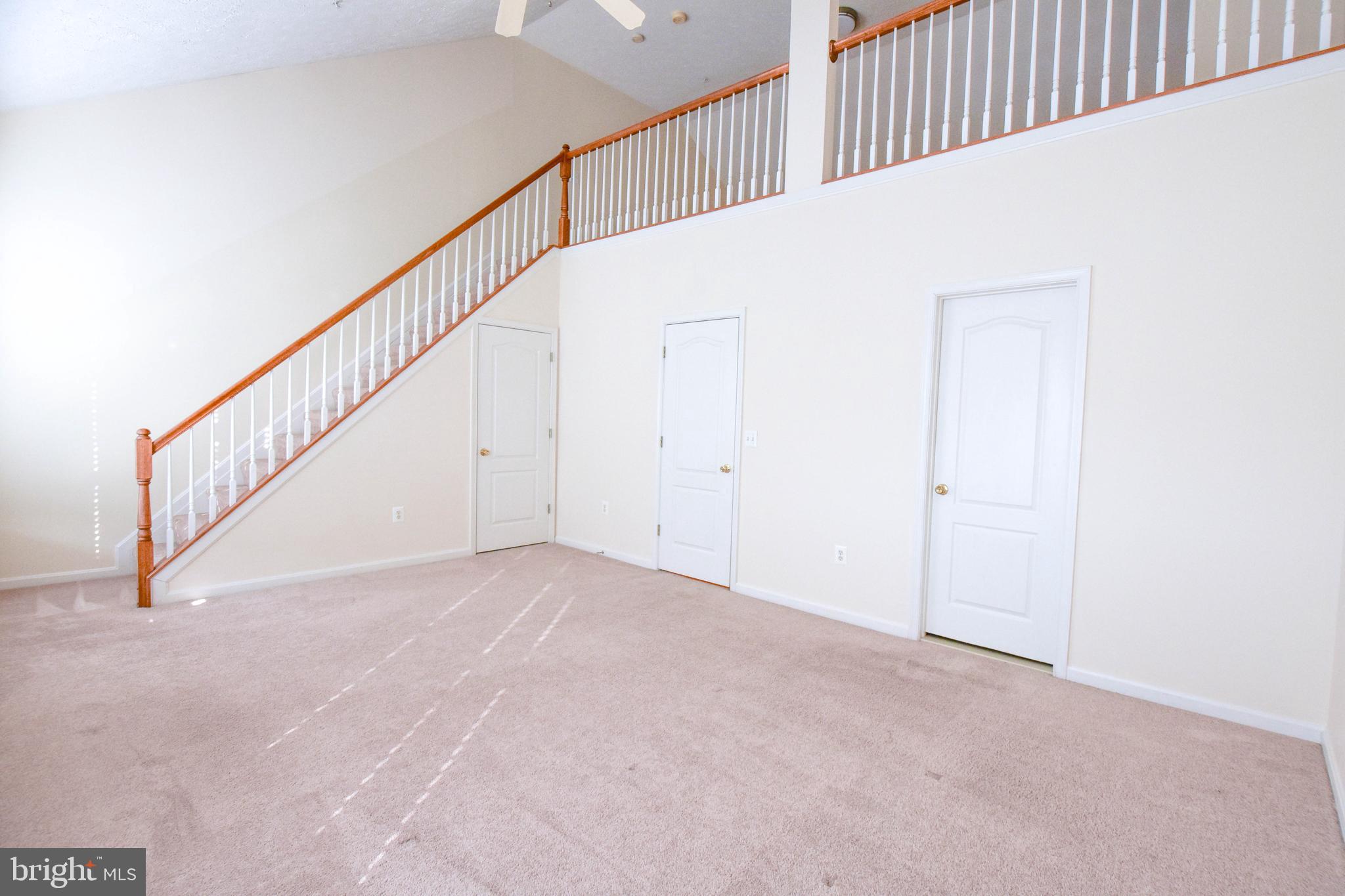 THE VILLAS - Residential Lease