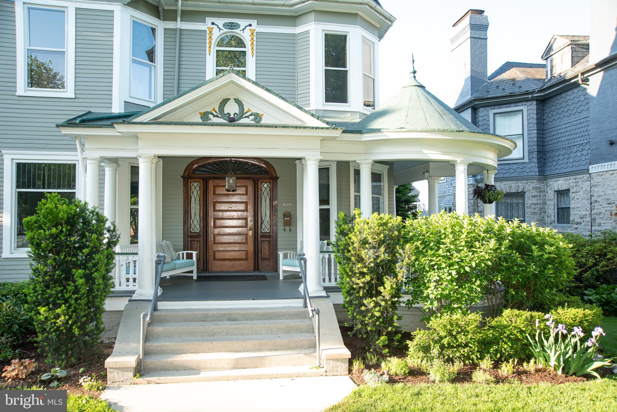 18 CLARKE PLACE