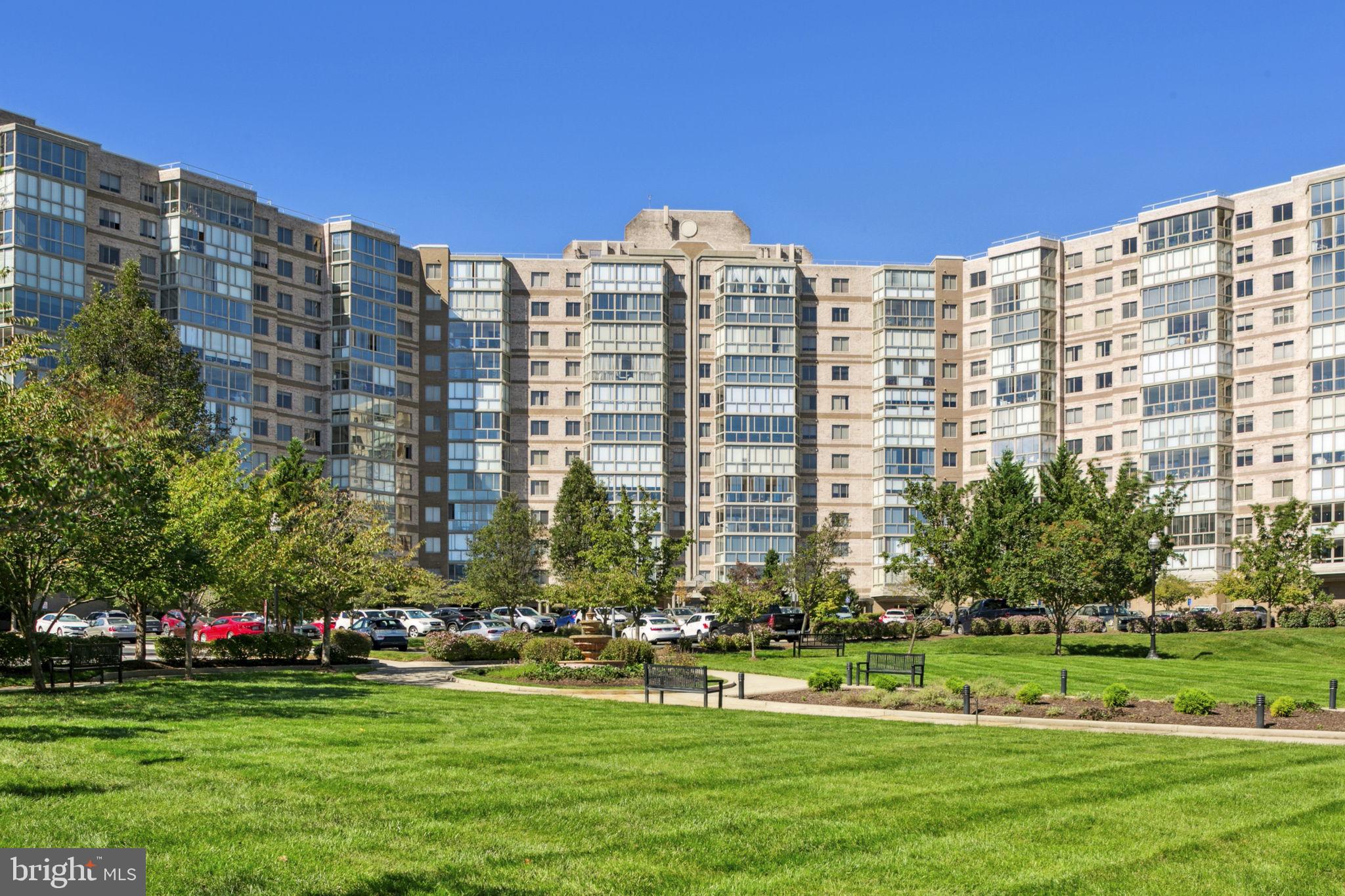 LEISURE WORLD - Residential