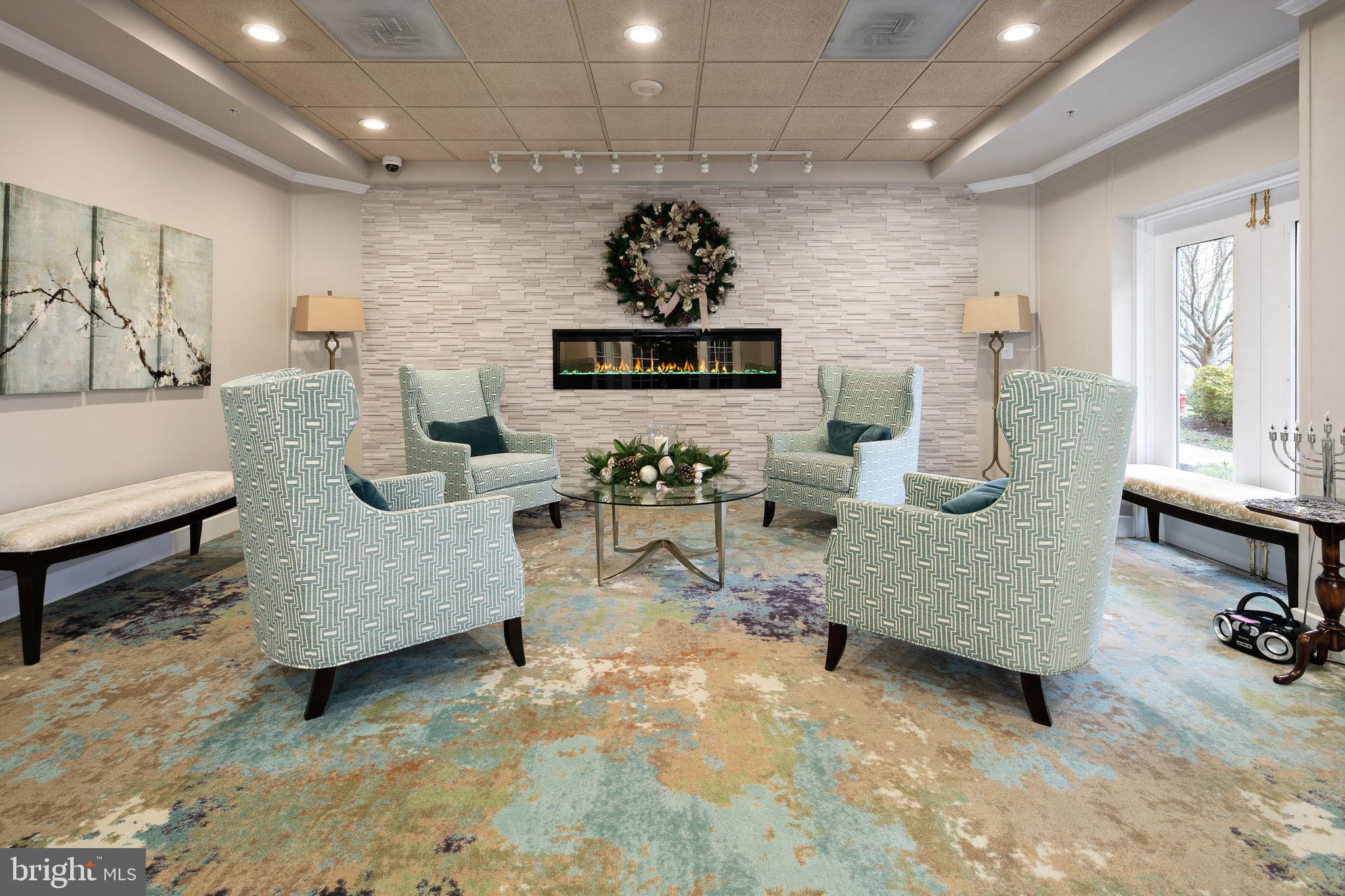 LEISURE WORLD - Residential